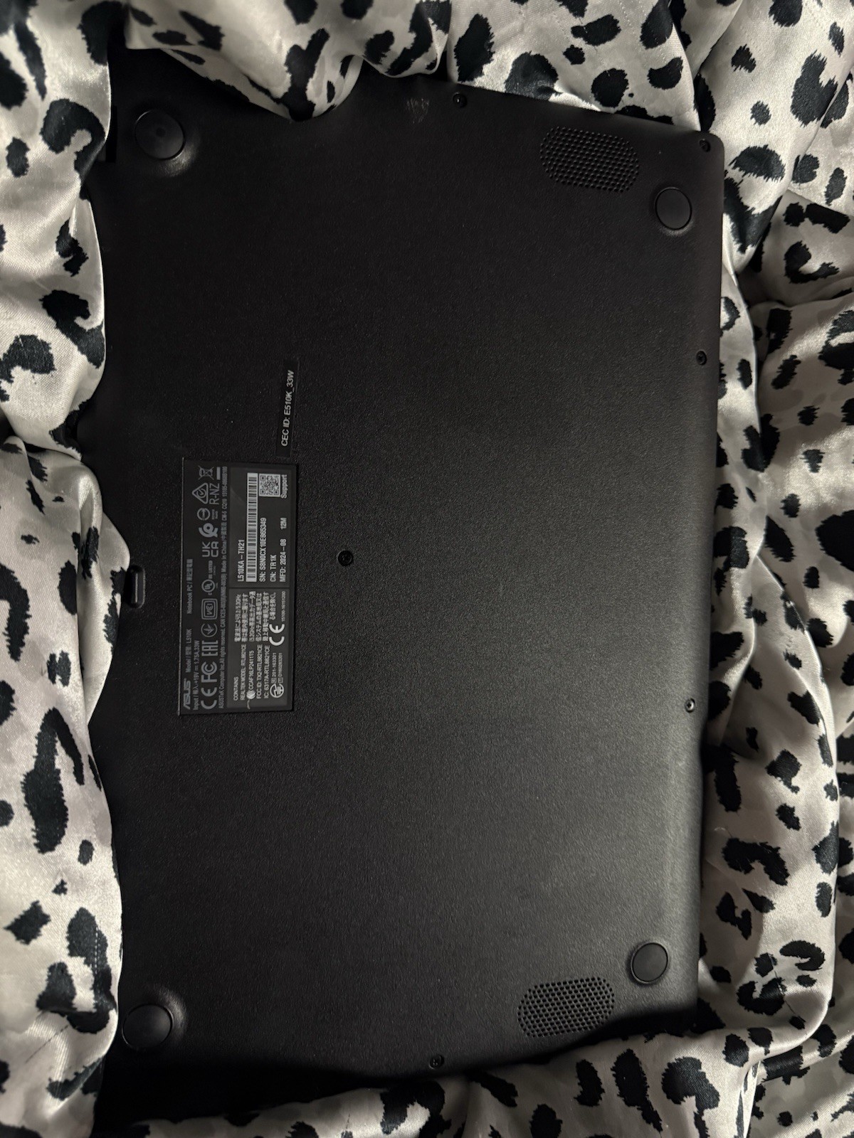 ASUS E510 Computer Laptop intel pentium silver by Sonic master
