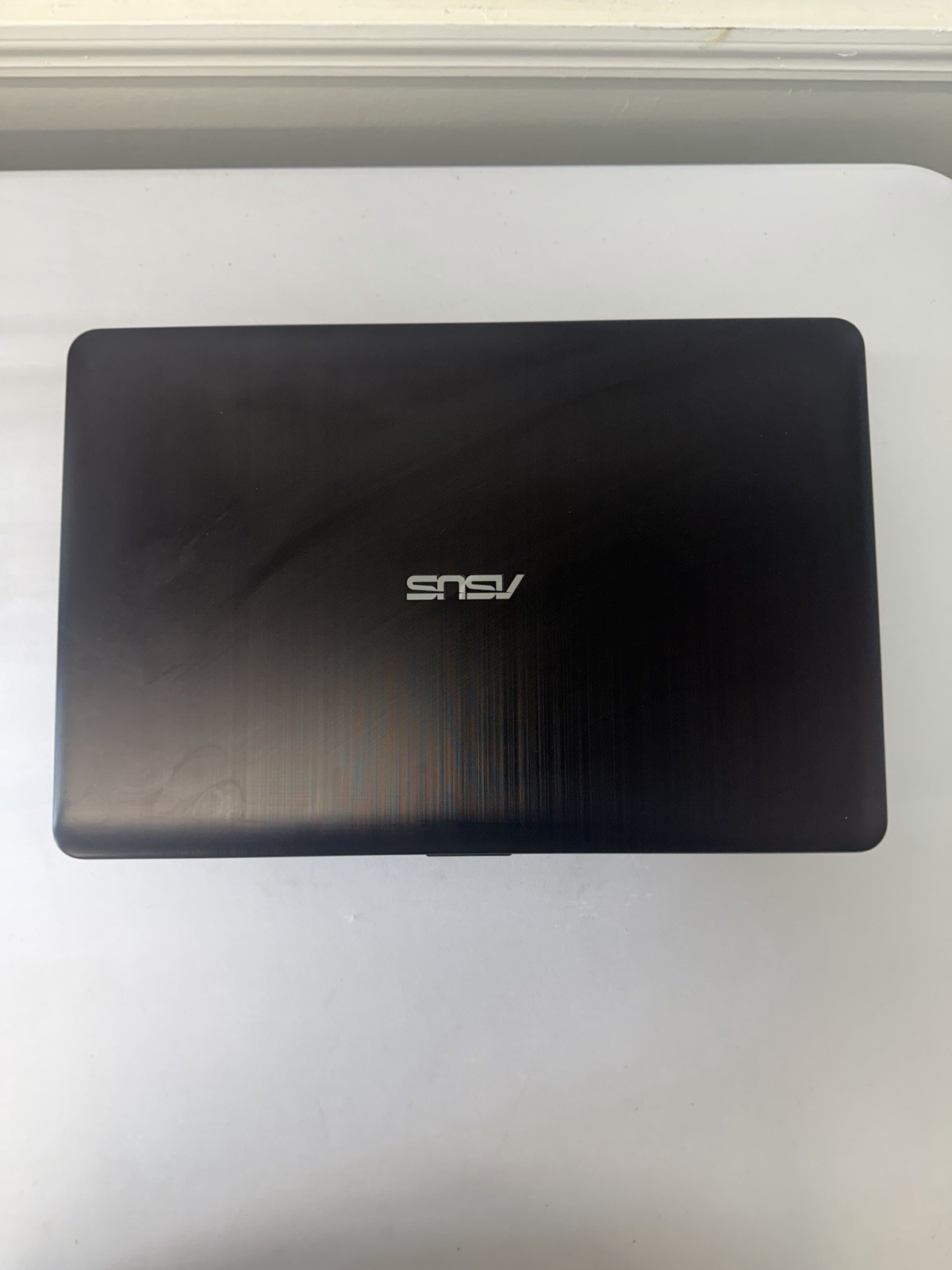 Asus X541N Laptop – Screen Has Lines – Intel Pentium N4200 – Read Des