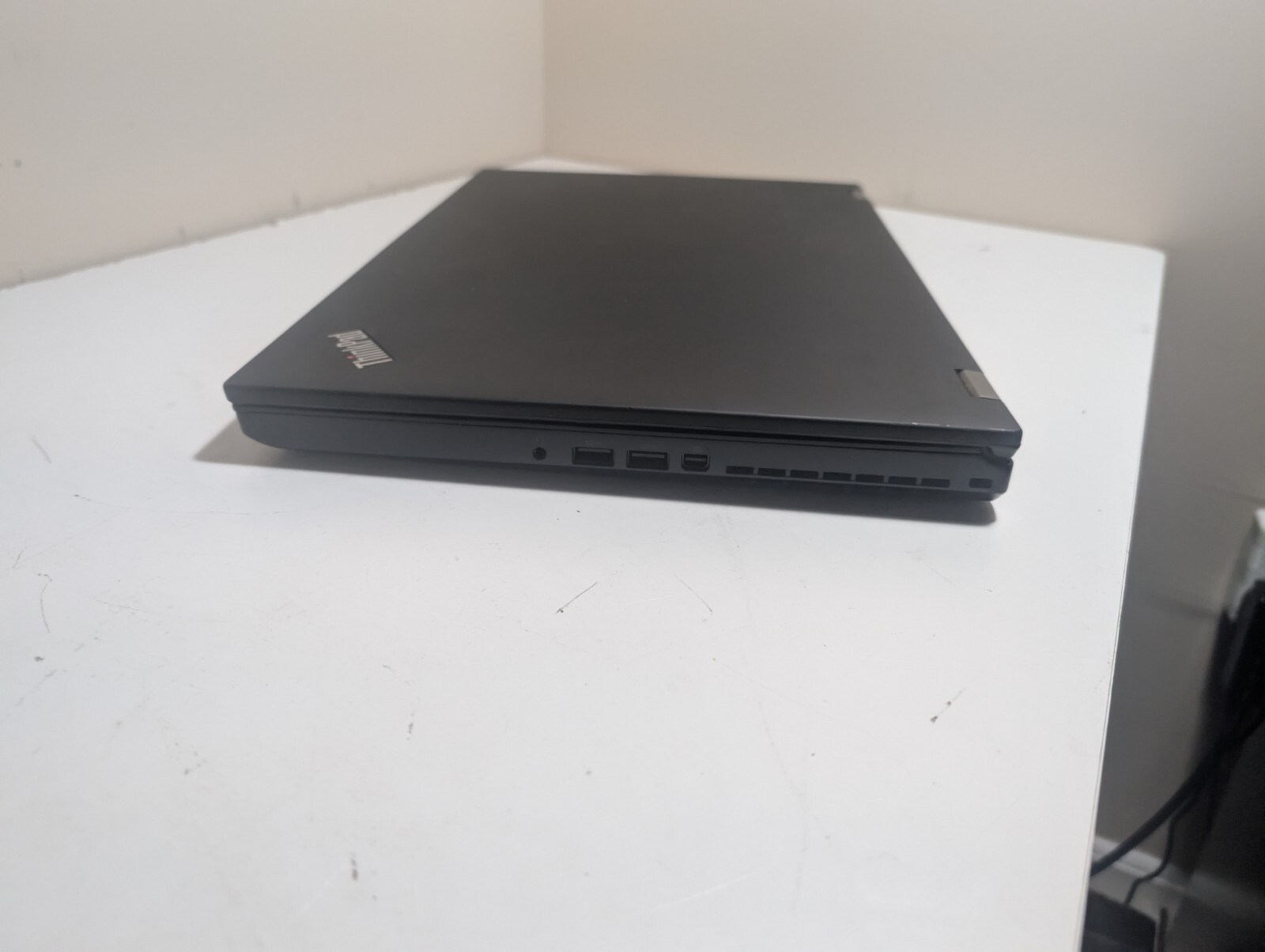 Lenovo ThinkPad P50 20EQ FHD E3-1505M v5 2.8GHz 16GB RAM 512GB SSD Quadro M2000M