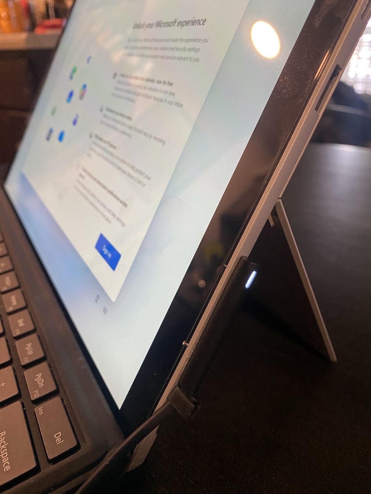 Microsoft Surface Pro 7 Bundle 12.3″ (128GB SSD, Intel Core i5-1035G4, 8GB