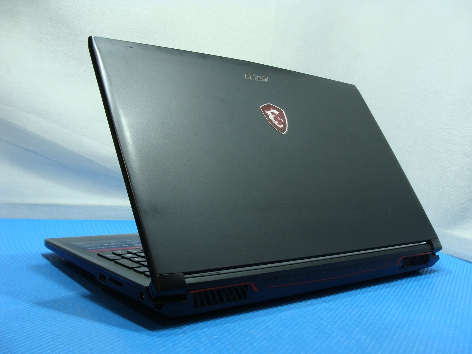 MSI GL62M 7RD 15.6” FHD core i5-7300HQ 2.5GHz 8GB 256GB GTX 1050 Battery 91%