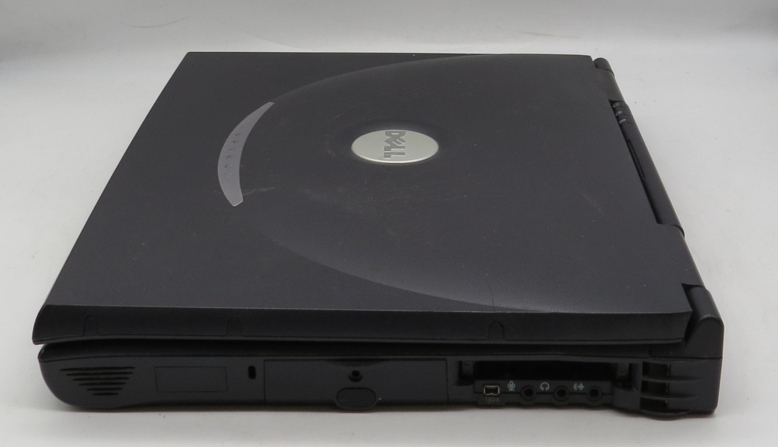 Dell Inspiron 8200 _ Pentium4M _ 512MB RAM _ No SSD / OS *PARTS