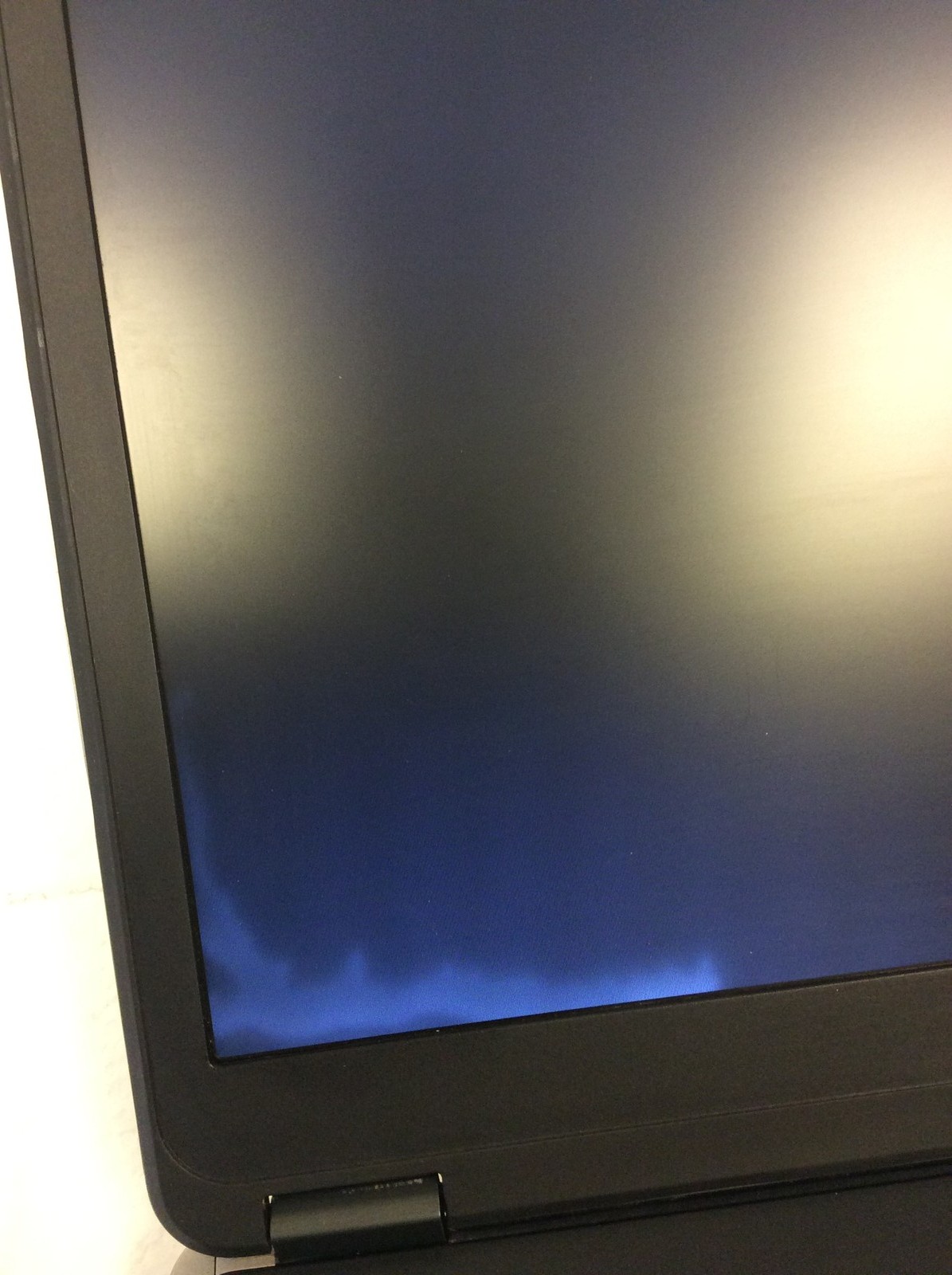 Dell latitude E6440 14″ Laptop i5-4310M 2.70Ghz w/ 8Gb DDR3,Dvd-Rw, No HD, READ