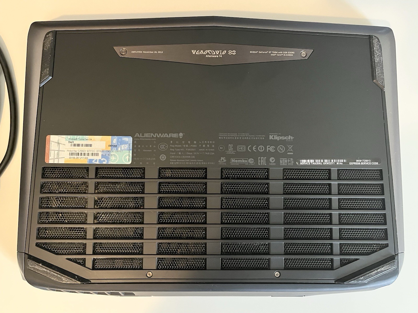 ALIENWARE 14 (P39G) i5-4200M 8GB RAM 750GB HDD