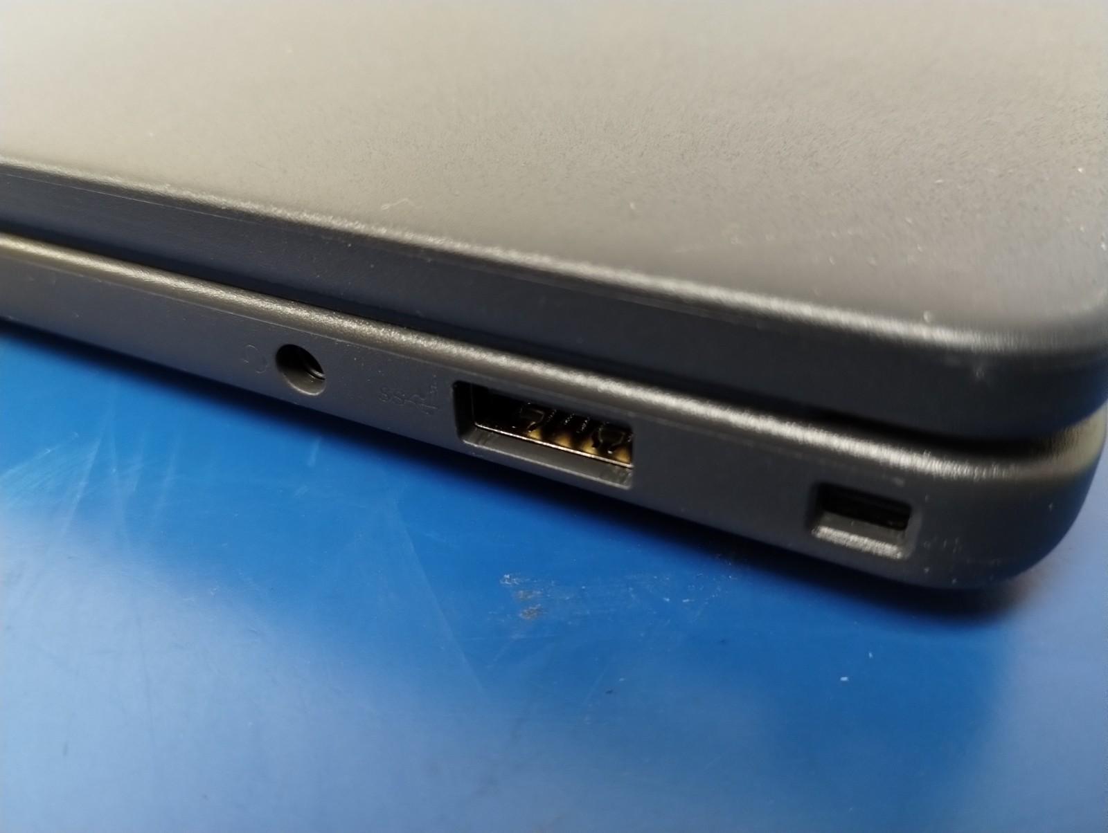 DELL 16 DC16250 MRYT3 Intel Core 7-150U, 1.80 GHz, 16 GB RAM, 1 TB NVMe SSD