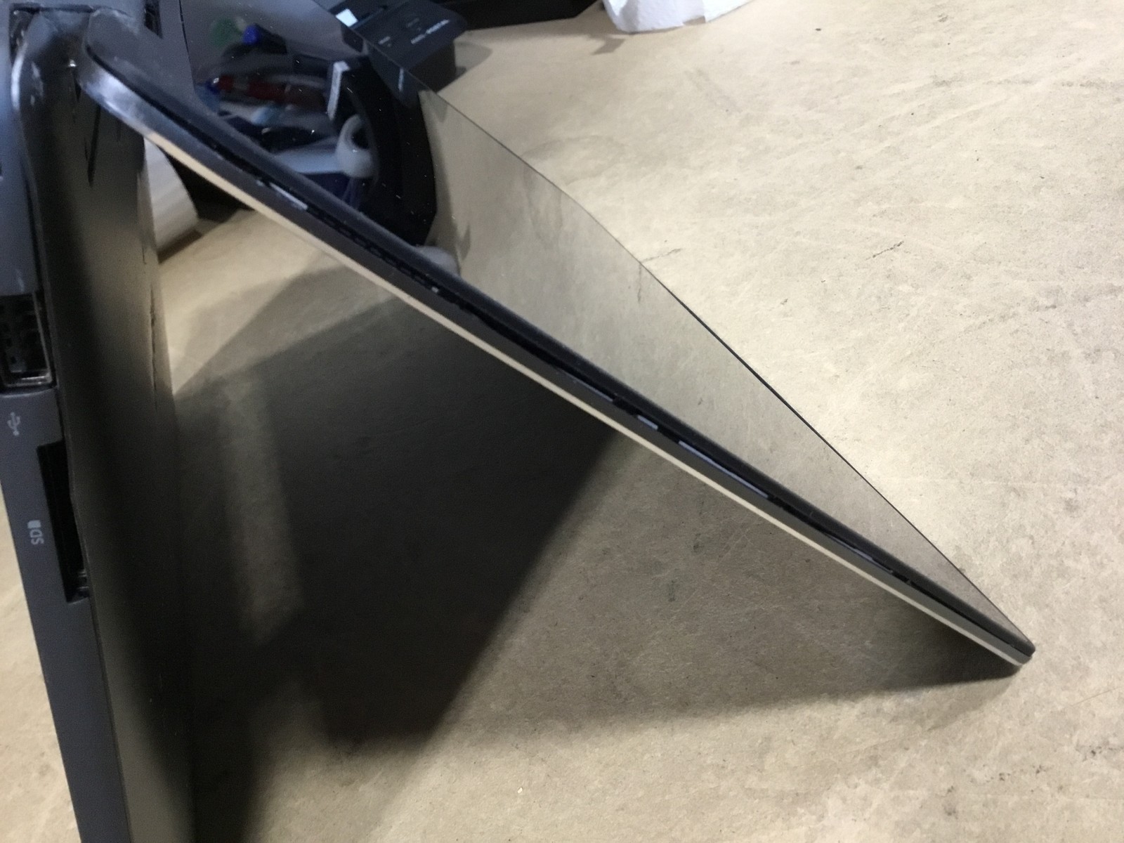 Dell Inspiron 7375 13″ 2-in-1 Laptop | Ryzen 5 2500U | 8GB | 256GB NoOS/AC As Is