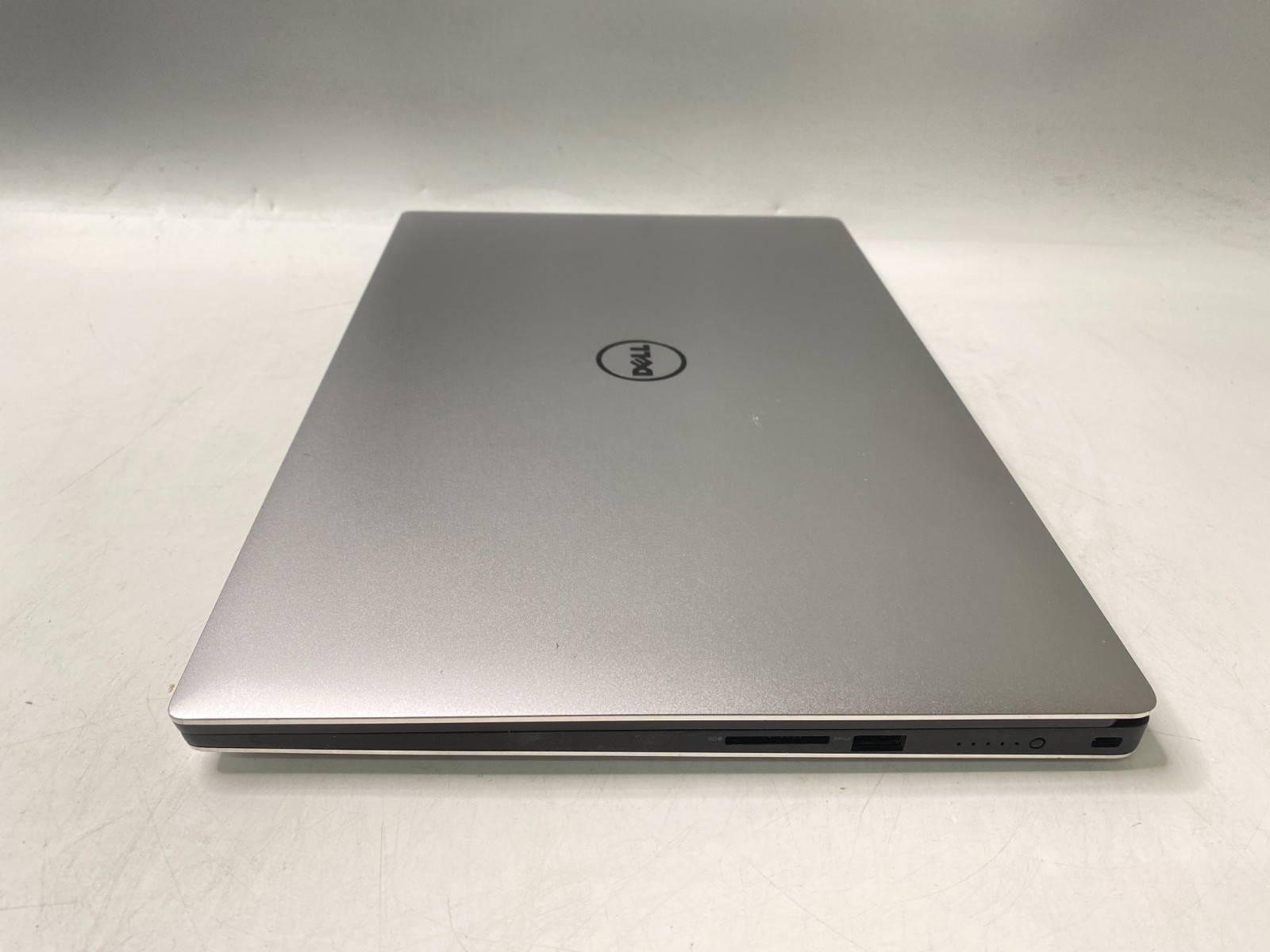 DELL Precision 5520 i7-7820HQ 32GB DDR4 512GB M.2 Quadro M1200 WIN11PRO – Pixels
