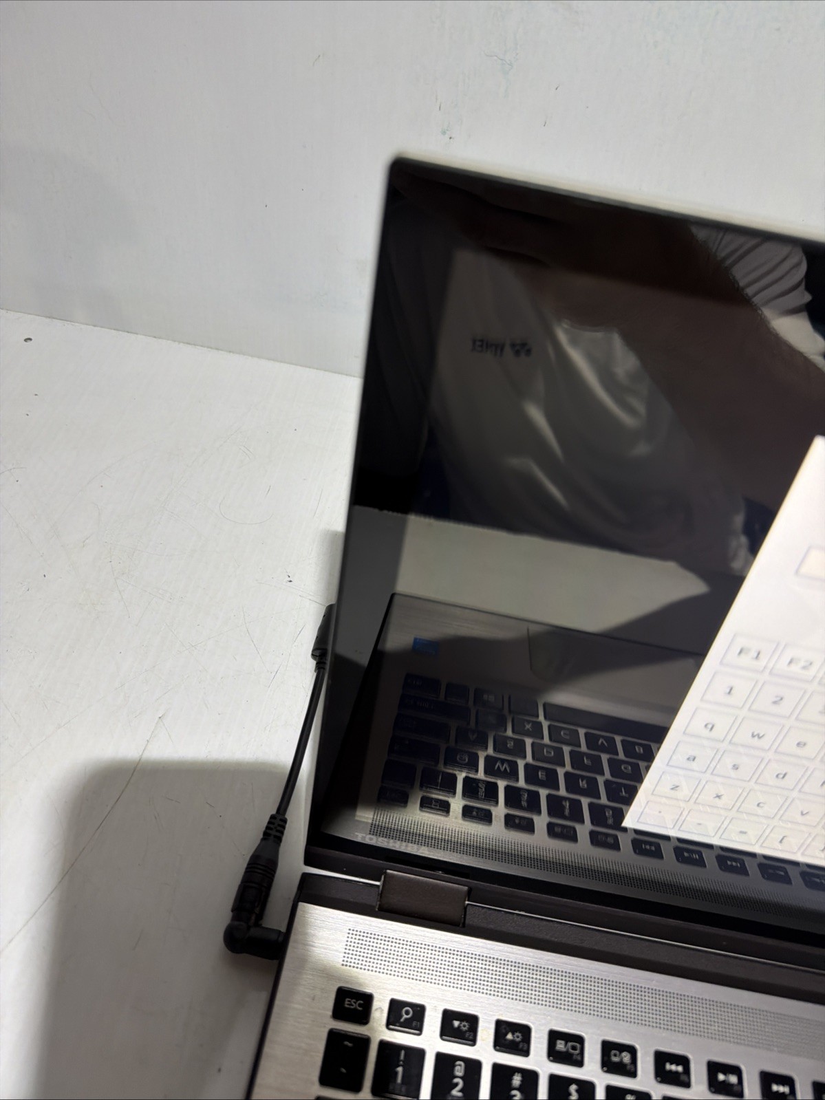 Toshiba Satellite 15″ Laptop i5 4th Gen 4gb Ram No Drives Bios Lock / Password