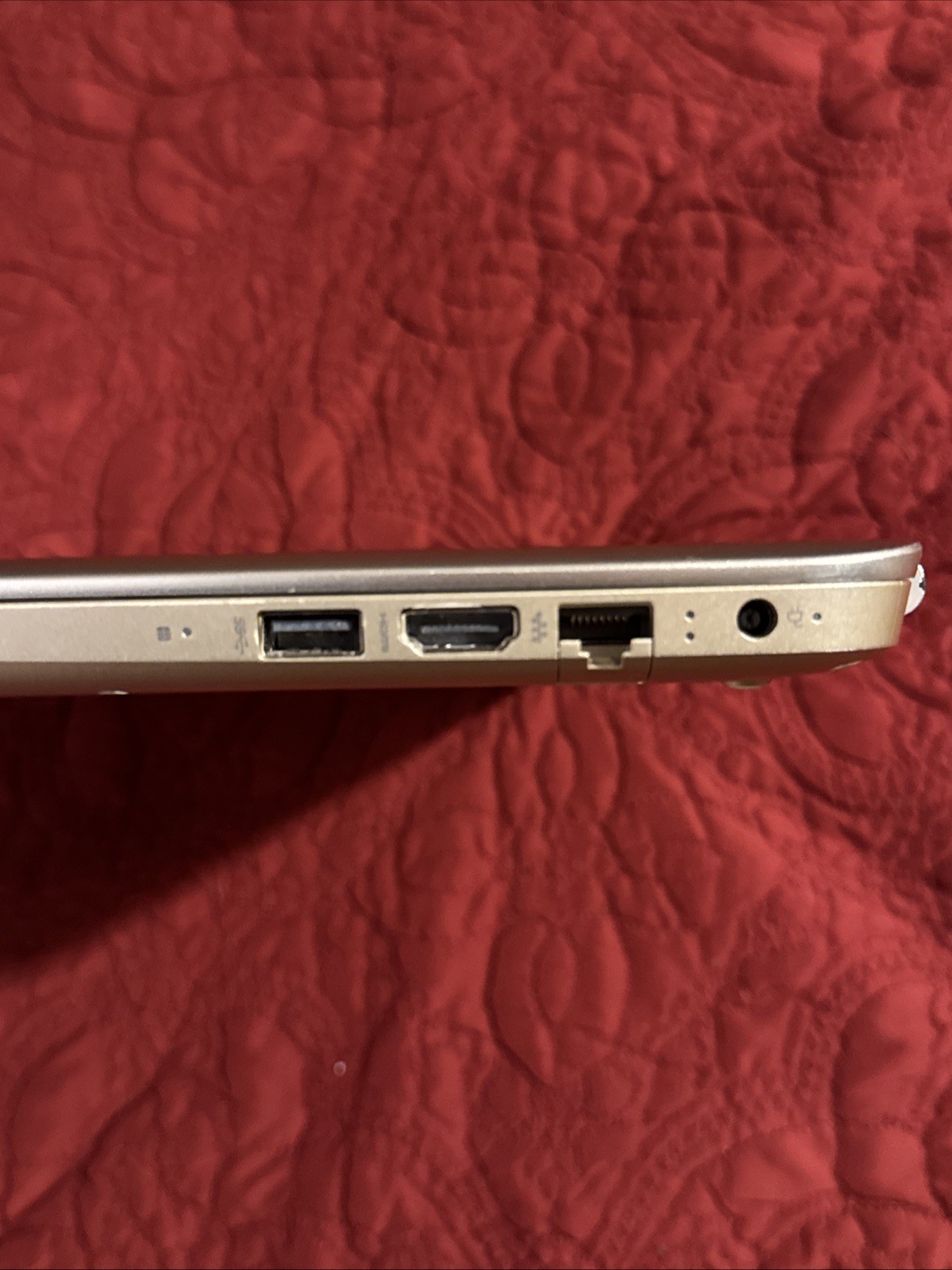 HP Pavilion 14-al061nr 14″ Laptop/Intel i3-6100U For Parts As Is
