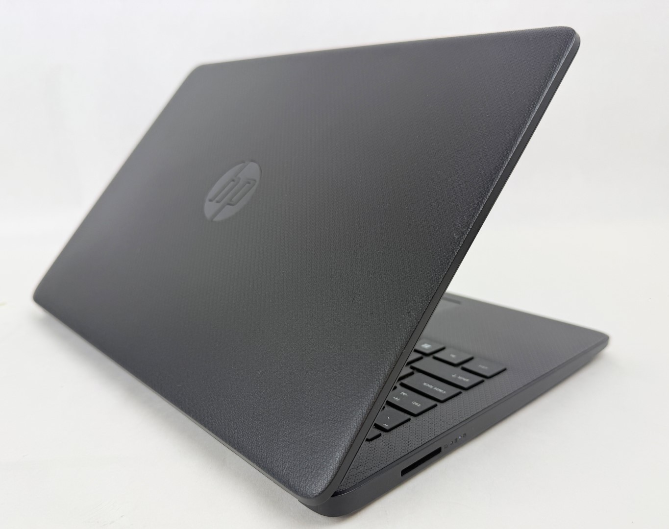 HP 14-fq1035cl 14″ HD Touch Ryzen 7 5700U 16GB 512GB SSD W11H