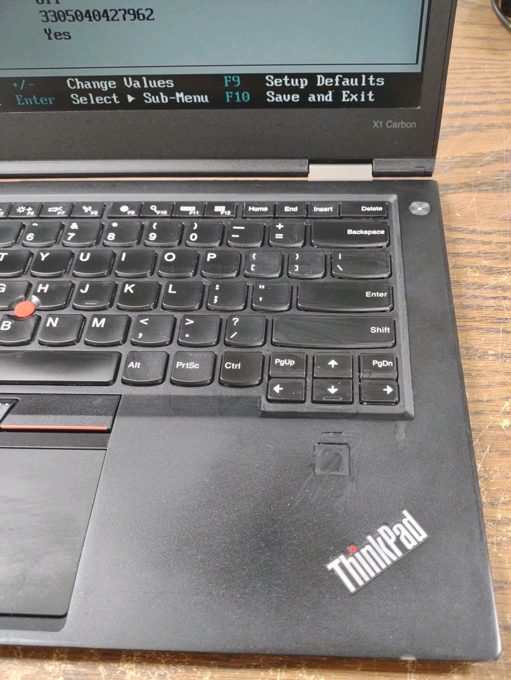 Lenovo ThinkPad X1 Carbon 4th Gen 14″ i7-6600U, 16GB Ram, 256GB SSD.