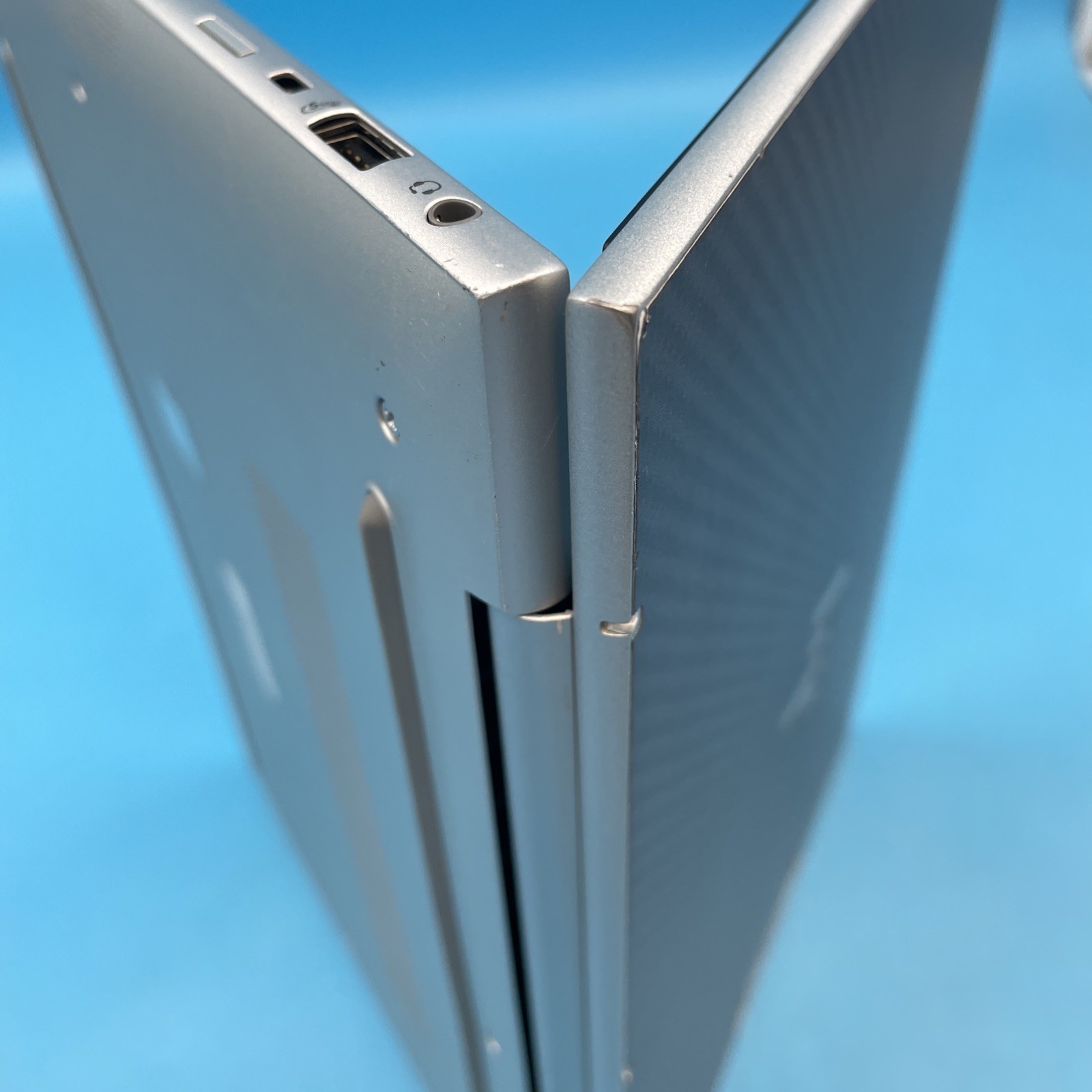 HP EliteBook 840 G11 | Ultra 5 135U | 32GB RAM | 512GB SSD | NO OS | 87% BATTERY