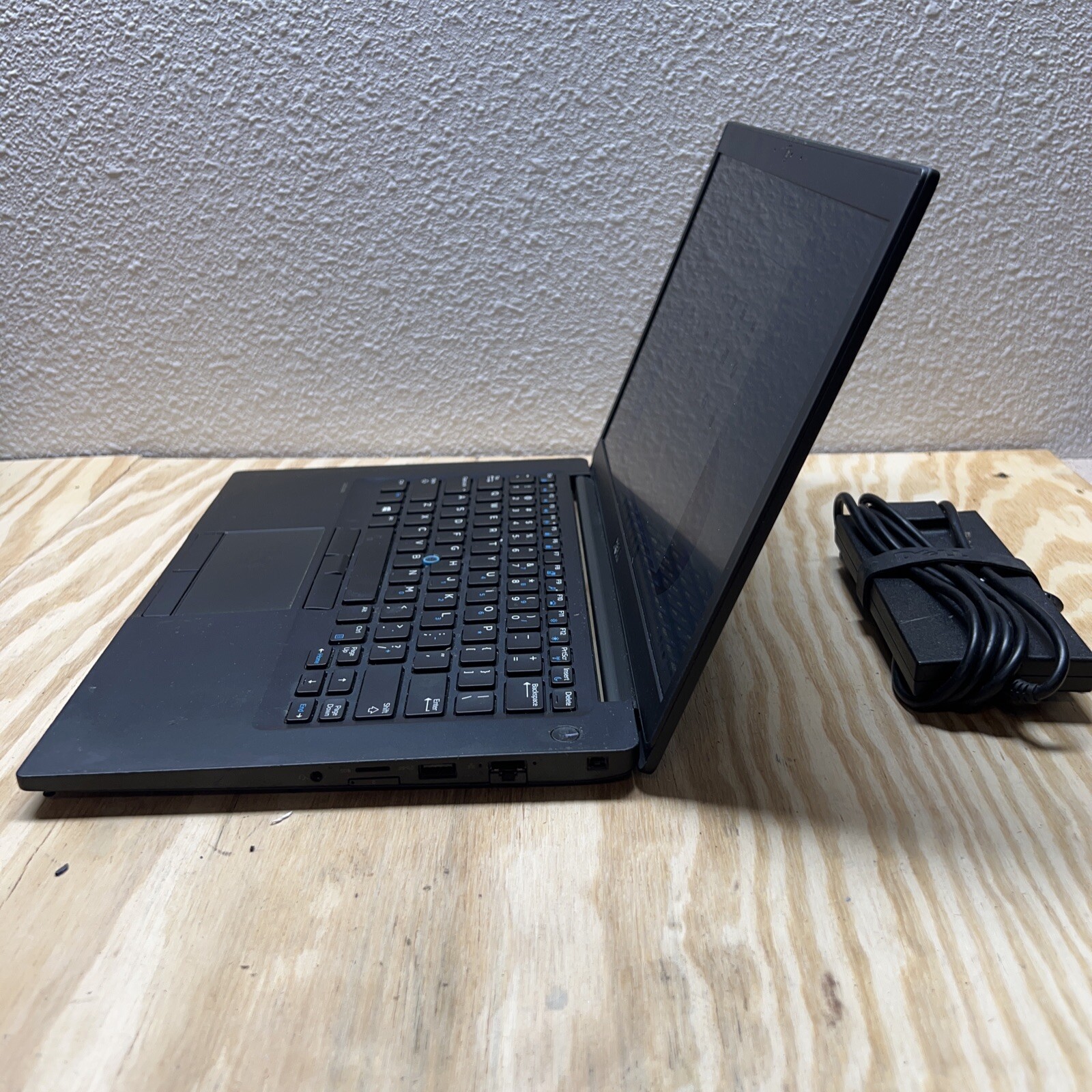 Dell Latitude 14″ 7480 Laptop Core i5-7200U 8GB 256GB SSD Windows 11 Webcam