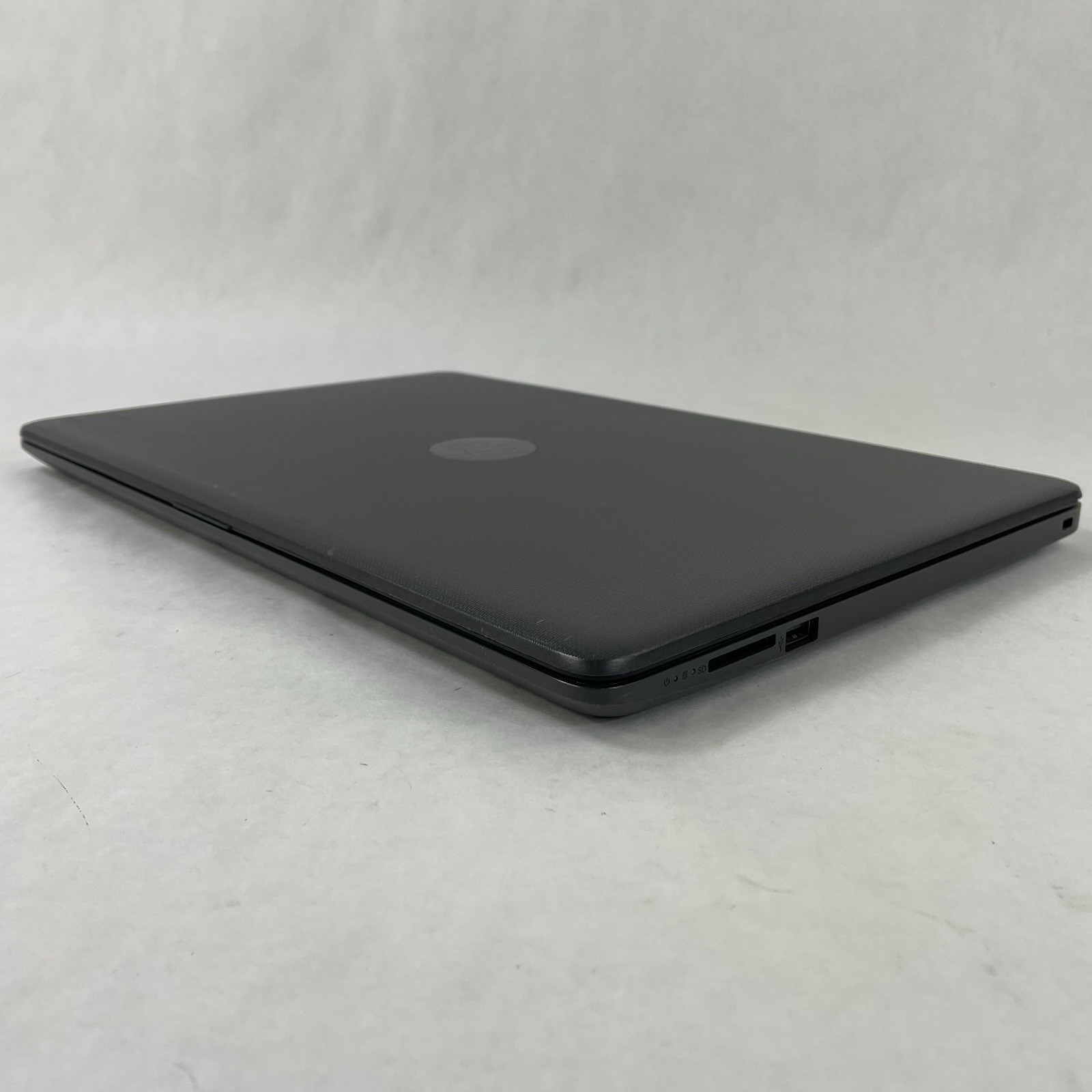 HP 255 G7 15.6″ Ryzen 3 2200U 2.50 GHz 8 GB RAM No SSD/OS/AC – Scratched