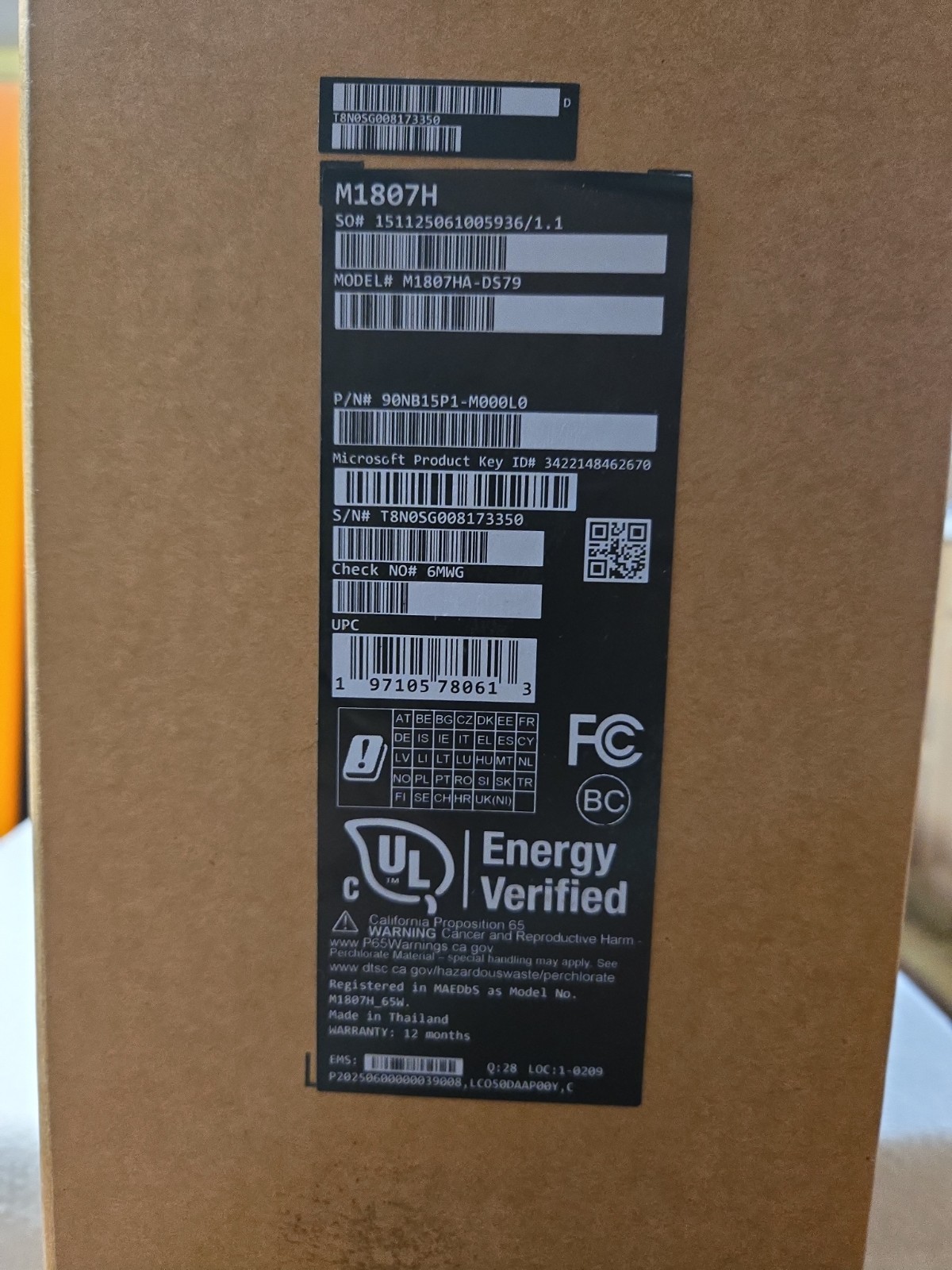 ASUS Vivobook Copilot+ AMD Ryzen 7-260 32GB RAM 2TB PCIe SSD 18 in WUXGA 144Hz