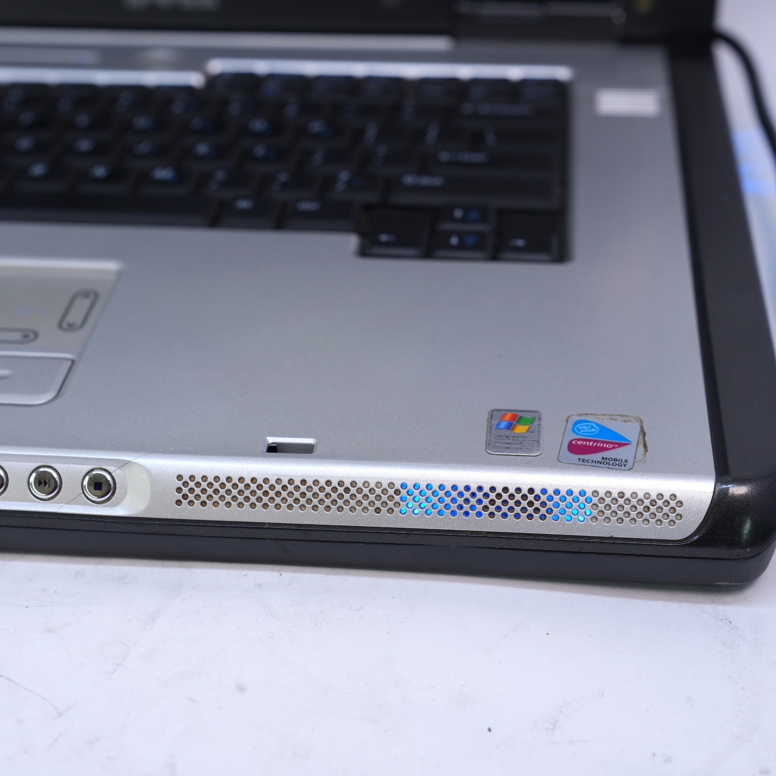 Dell XPS M170 17″ Pentium M, 1 GB RAM, NO HARD DRIVE NVIDIA 7800 T12-D17