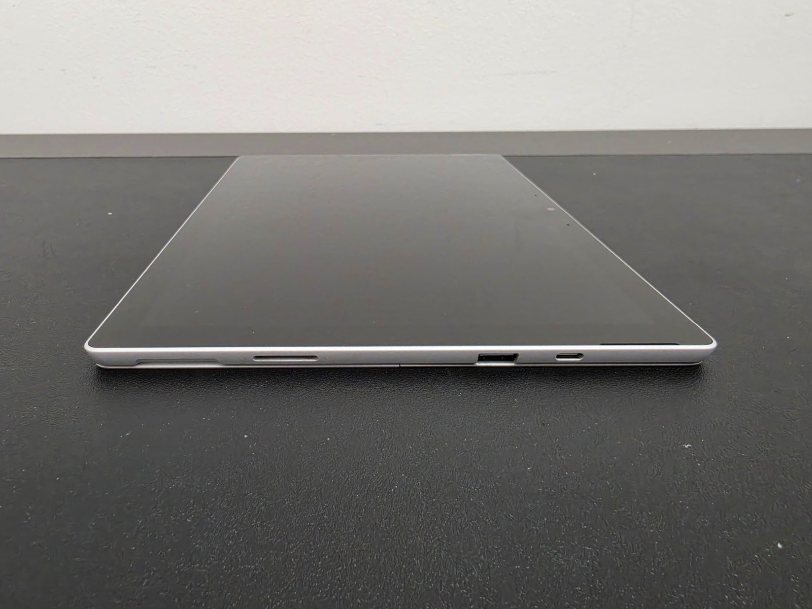 Microsoft Pro 7+ i3-1115G4 8GB Ram 128GB SSD Win 11 Pro