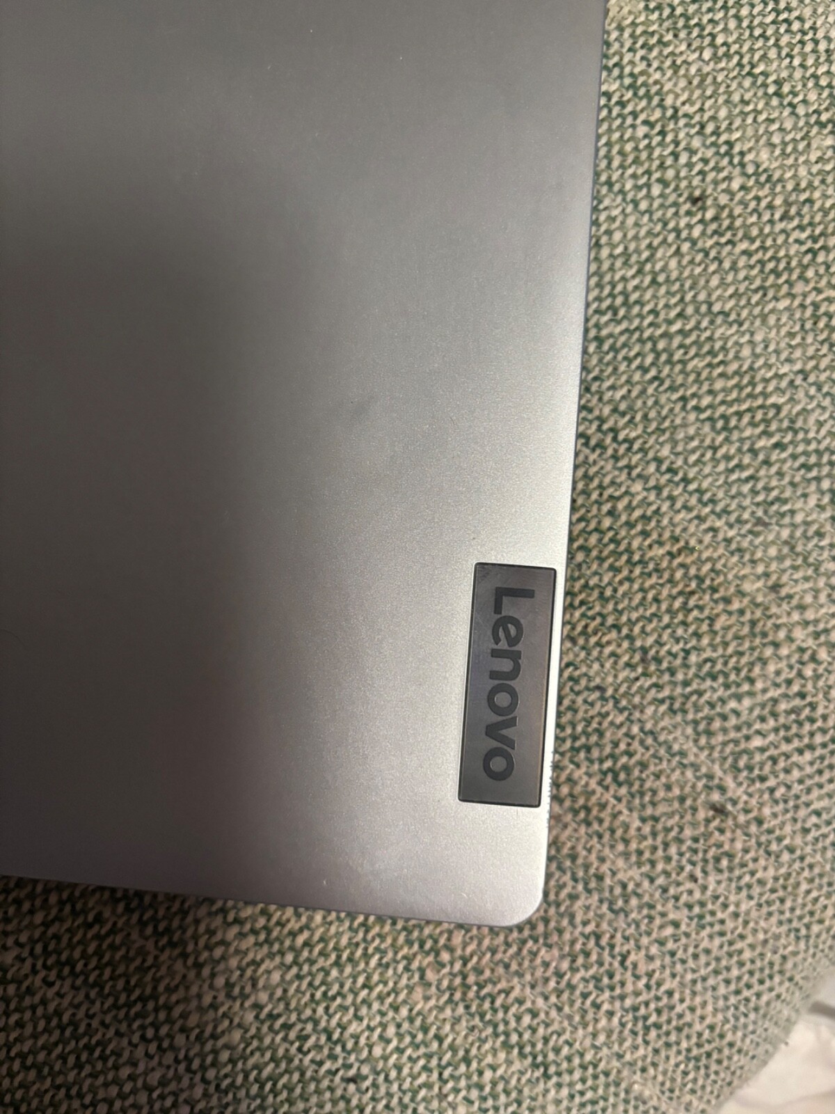 lenovo ideapad 1i rose gold/pink, barely used, with charged