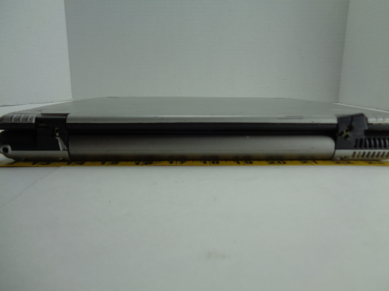 Generic Notebook Model P14N Damaged for parts Laptop Netbook Computer D1