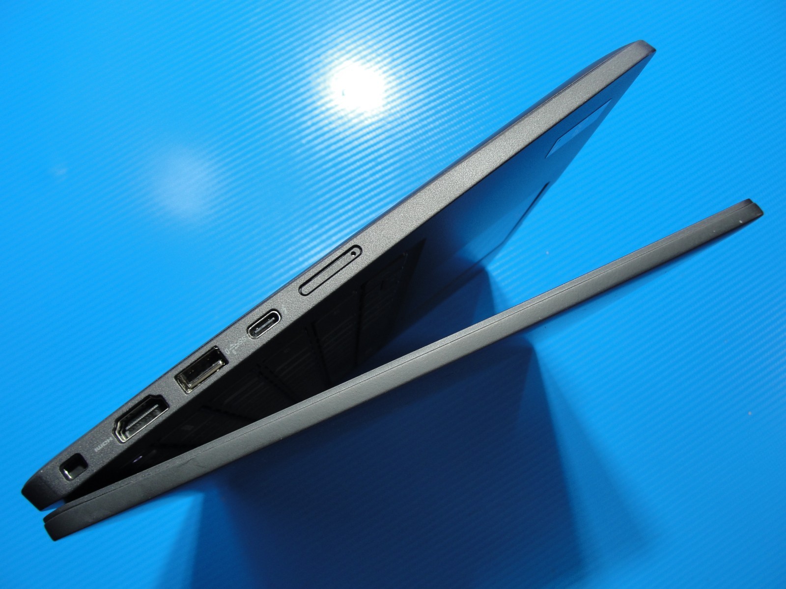 Dell Latitude 7430 14″FHD Intel Core i5-1245U 1.6GHz 16GB RAM 512GB SSD +PA