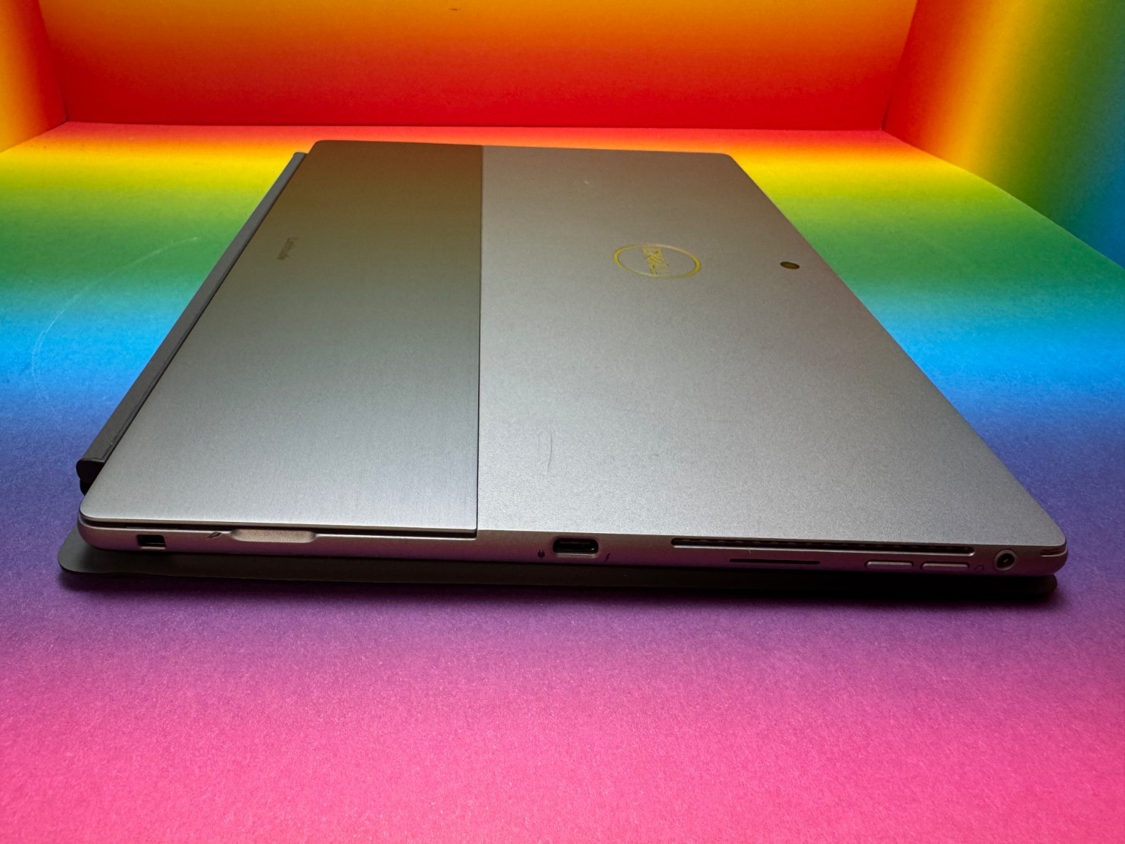 Dell Latitude 7320 2-in-1 LTE eSIM i5-1140G7 8GB 256GB 13″ De Win11Pro FID ST