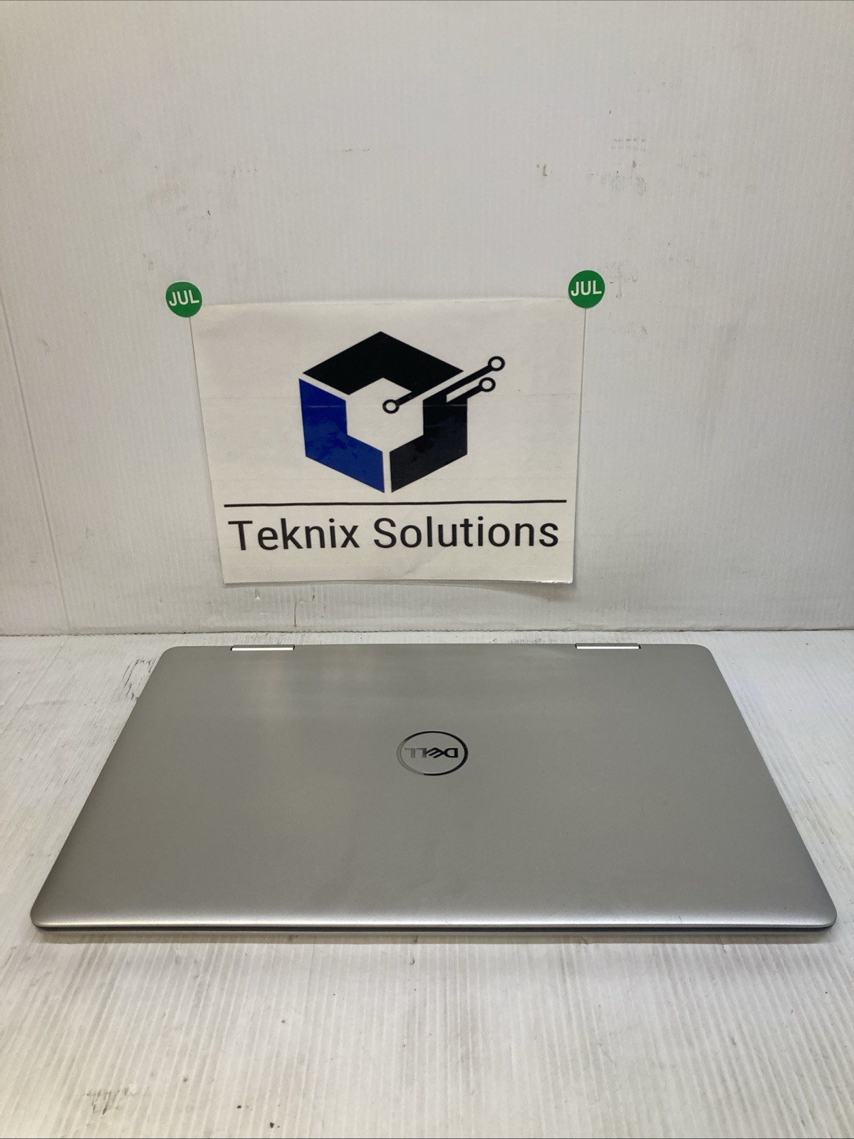 Dell Inspiron 7786 Intel Core i7-8565U 4GB Ram NO HDD Boot to BIOS