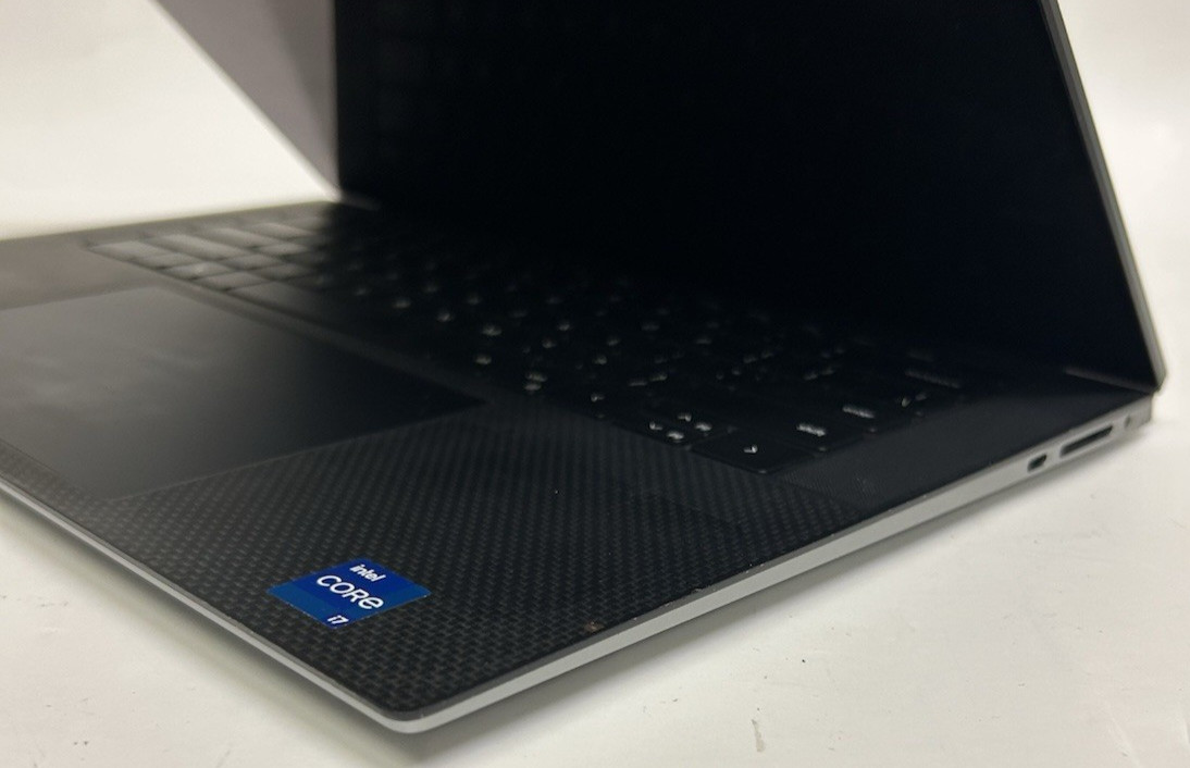 Dell Precision 5570 15.6 UHD+ 4K i7-12700H @2.3GHz – RTX A1000 4GB – NO RAM/SSD