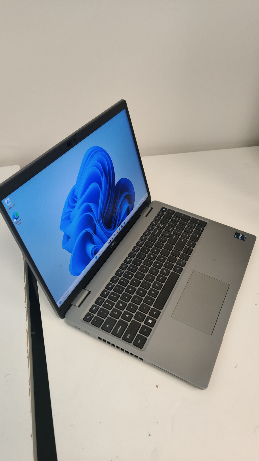 Dell Precision 3580 Laptop Workstation 15″ Touch Intel i7 SSD Nvidia RTX A500