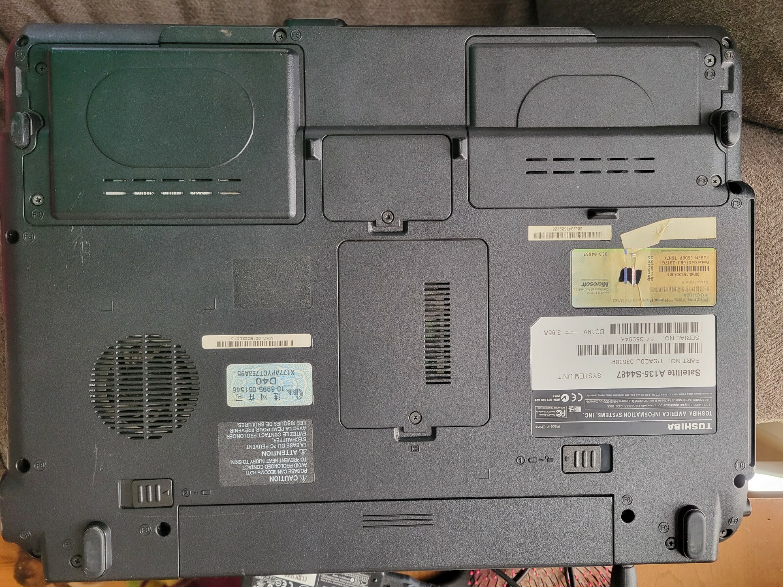 TOSHIBA SATELLITE LAPTOP COMPUTER A135-S4487 1.66 GHZ 1.99 GB RAM. WORKS!