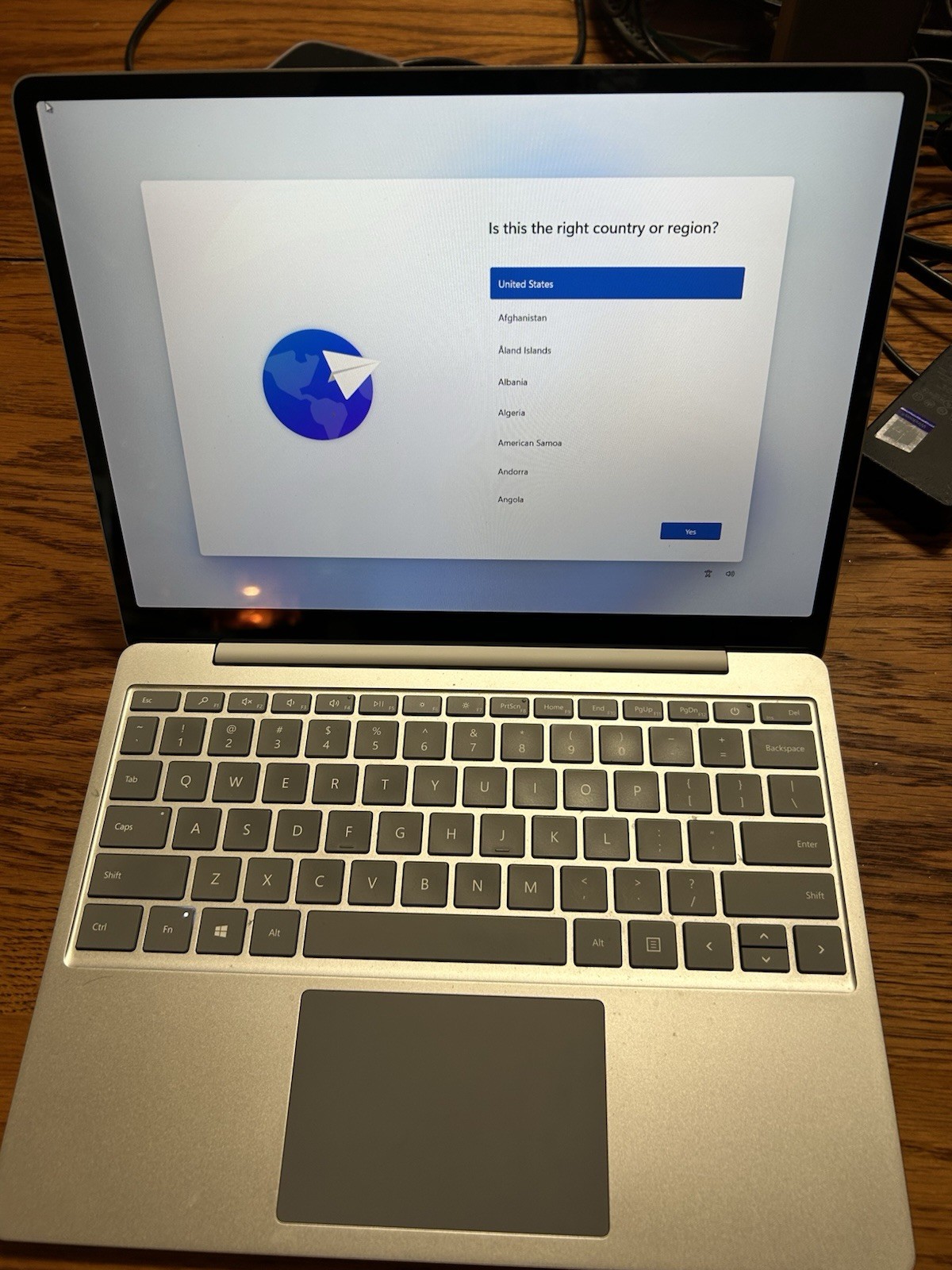 Microsoft Surface Go Model 1943 Windows 11 Touch Screen