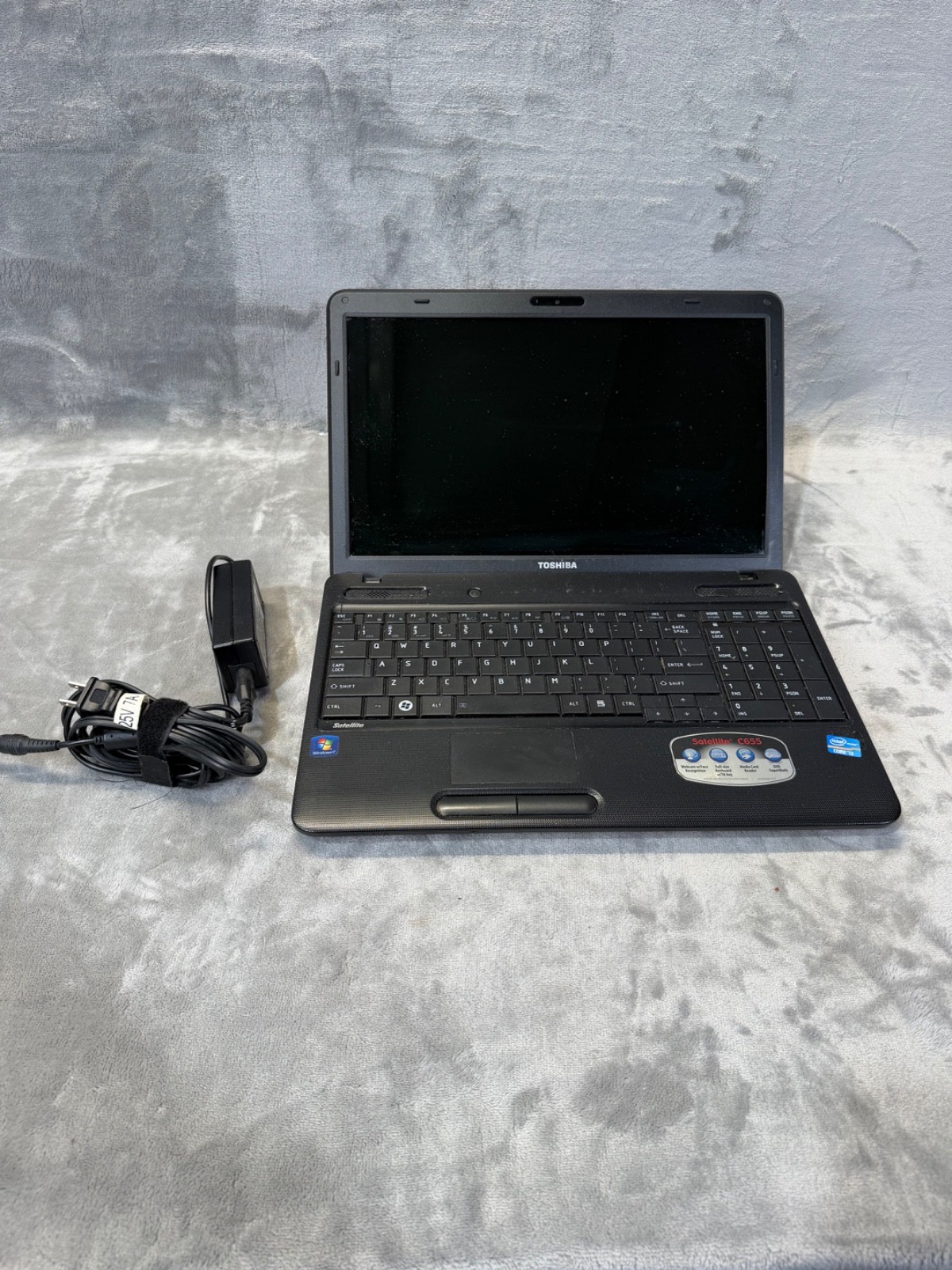 Toshiba Satellite C655-S5503 Laptop Intel Core i3-2350M 6GB Ram Bad Battery