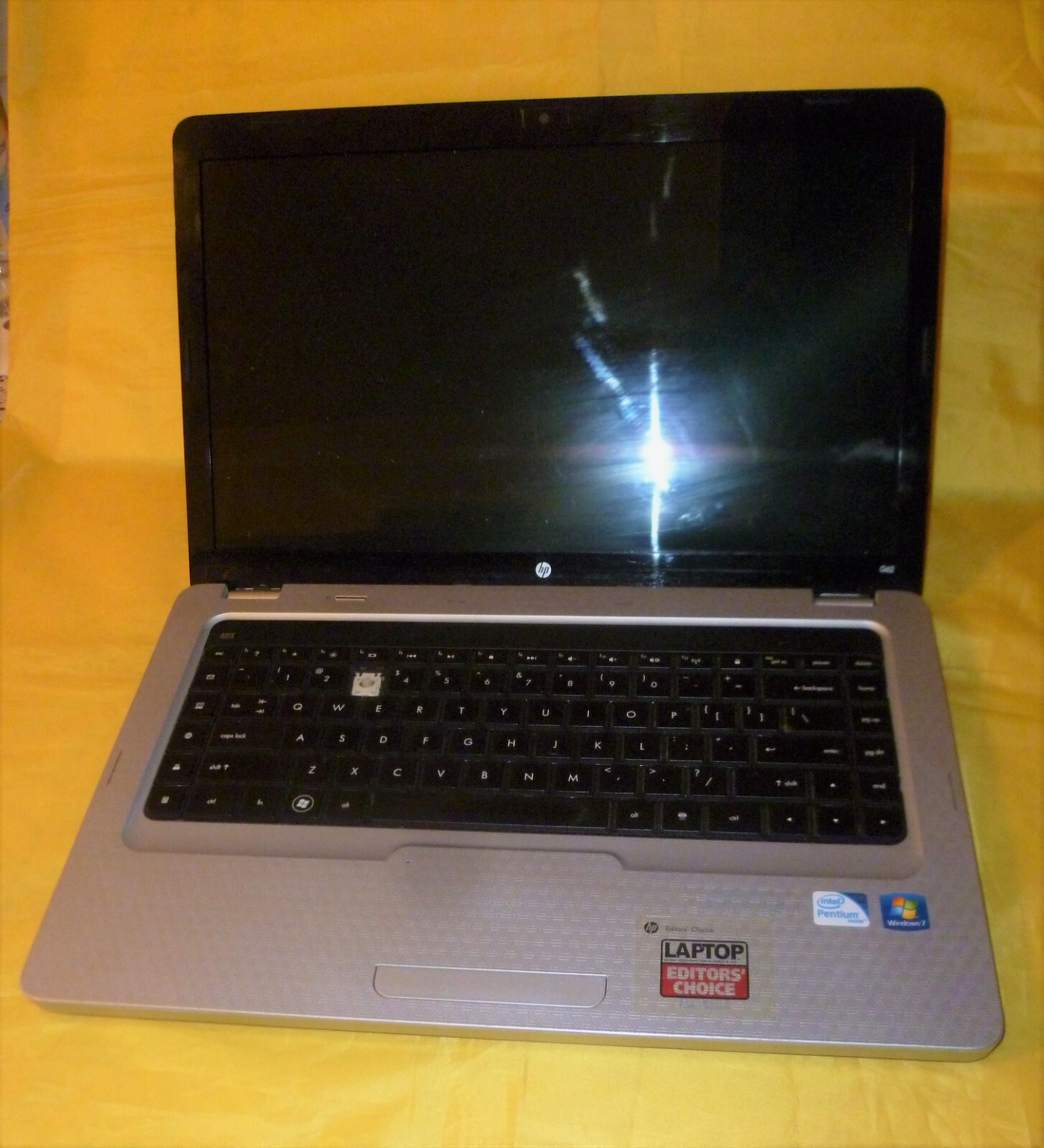 HP G62 Intel Core i3-225M 2.13GHz 4GB RAM Laptop No HDD For Parts Or Repair