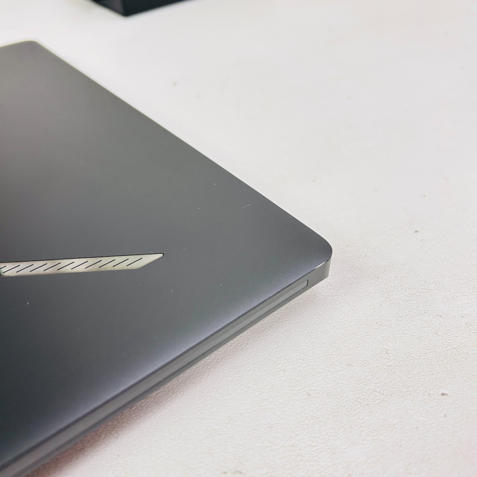 ASUS ROG Zephyrus G16 OLED (Core Ultra 9 185H, 16GB/500GB SSD, RTX 4070) Laptop