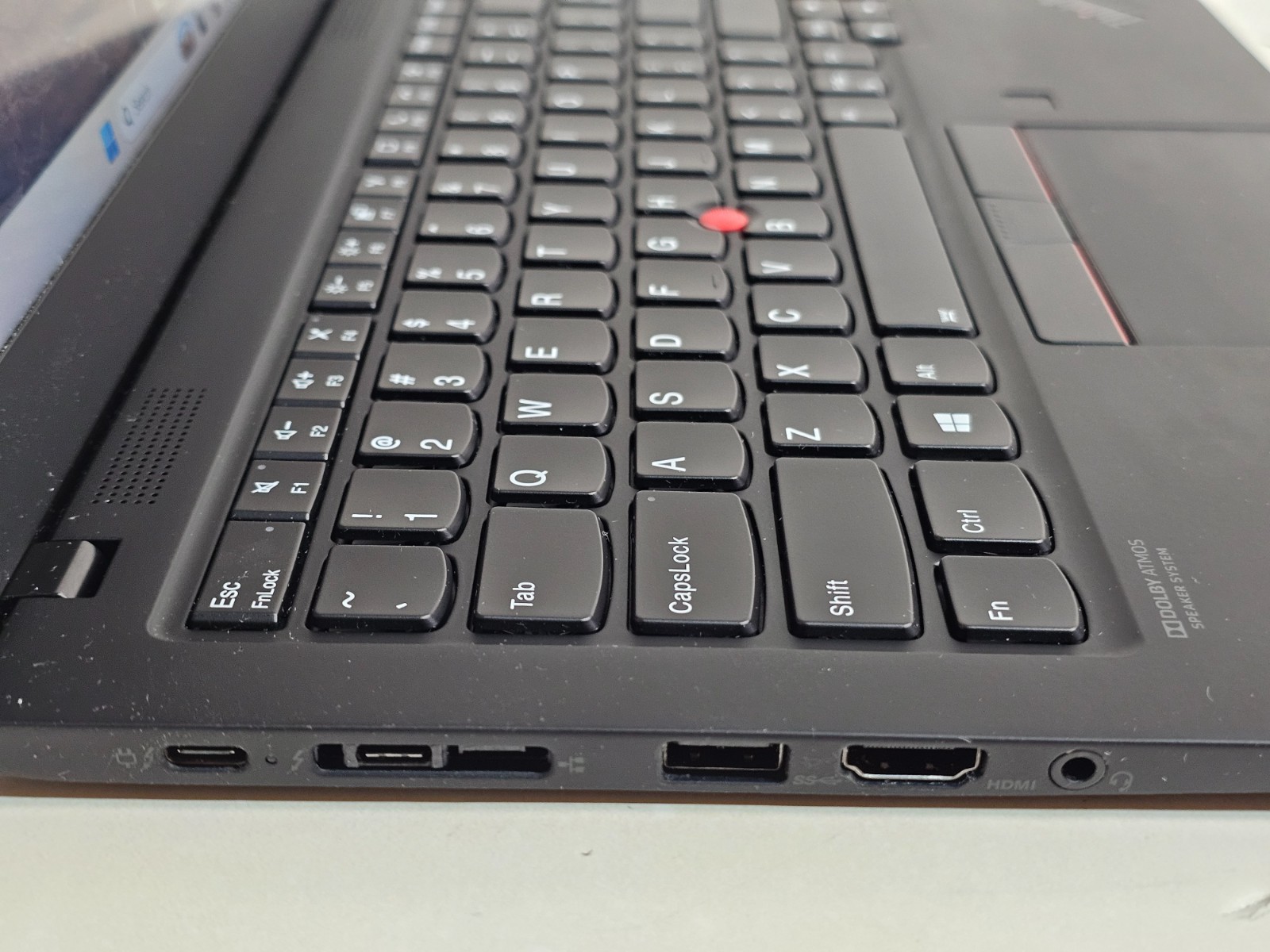 Lenovo X1 Carbon Gen 8 Laptop – 1.8 GHz i7-10610U 16GB 512GB 14″ Touchscreen SP1