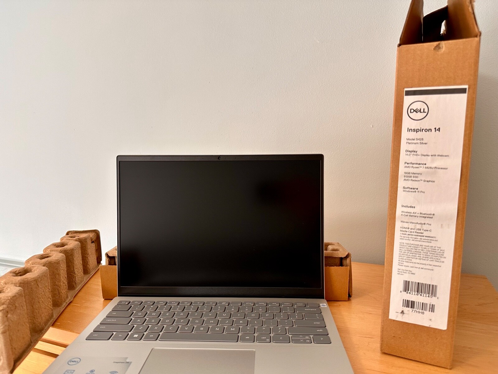 Dell Inspiron 5425 14, 512GB, 16GB RAM, AMD Ryzen 7 5825U, AMD Radeon, W11 Pro