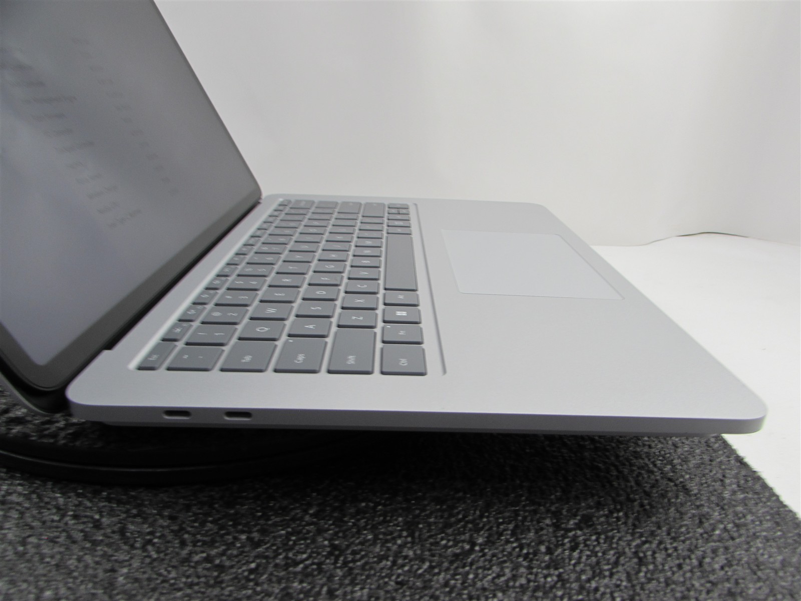 Microsoft Surface Laptop Studio 1964 i7-11370H 1TB SSD 32GB RTX A2000 *No A/C*