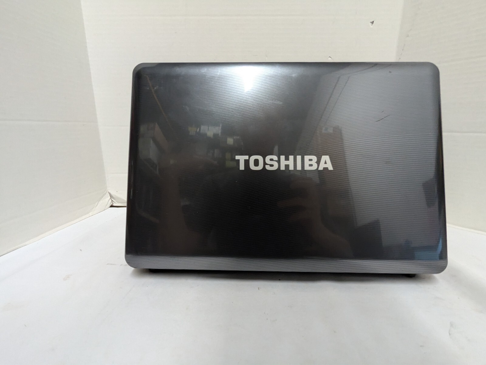 Toshiba Satellite L505-ES5033 15″ laptop intel i3 M330 2.13GHZ 4gb ram no hdd