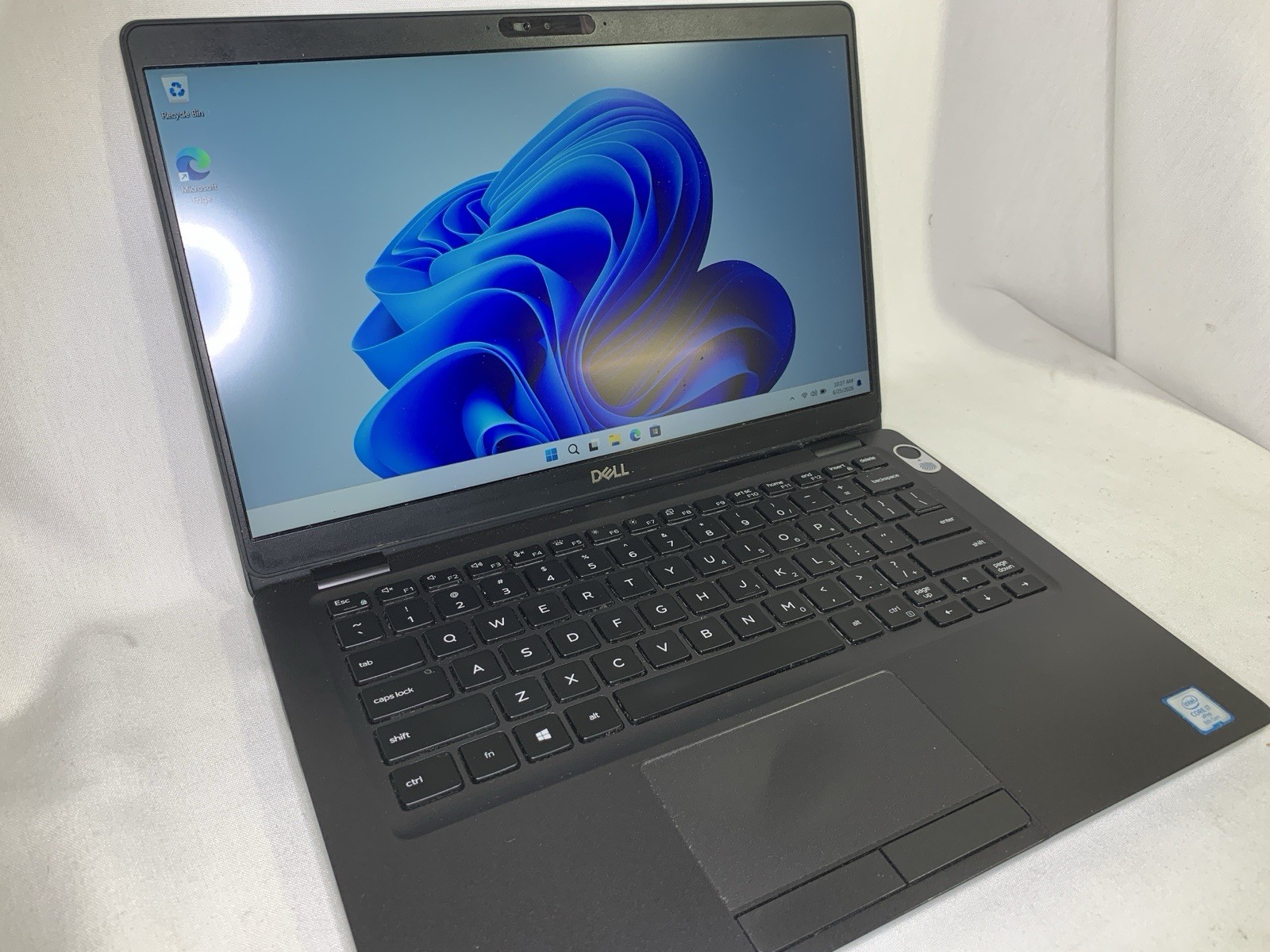 Dell Latitude 5300 13.3″ Laptop 8GB RAM 256GB SSD i7 8665U Win11