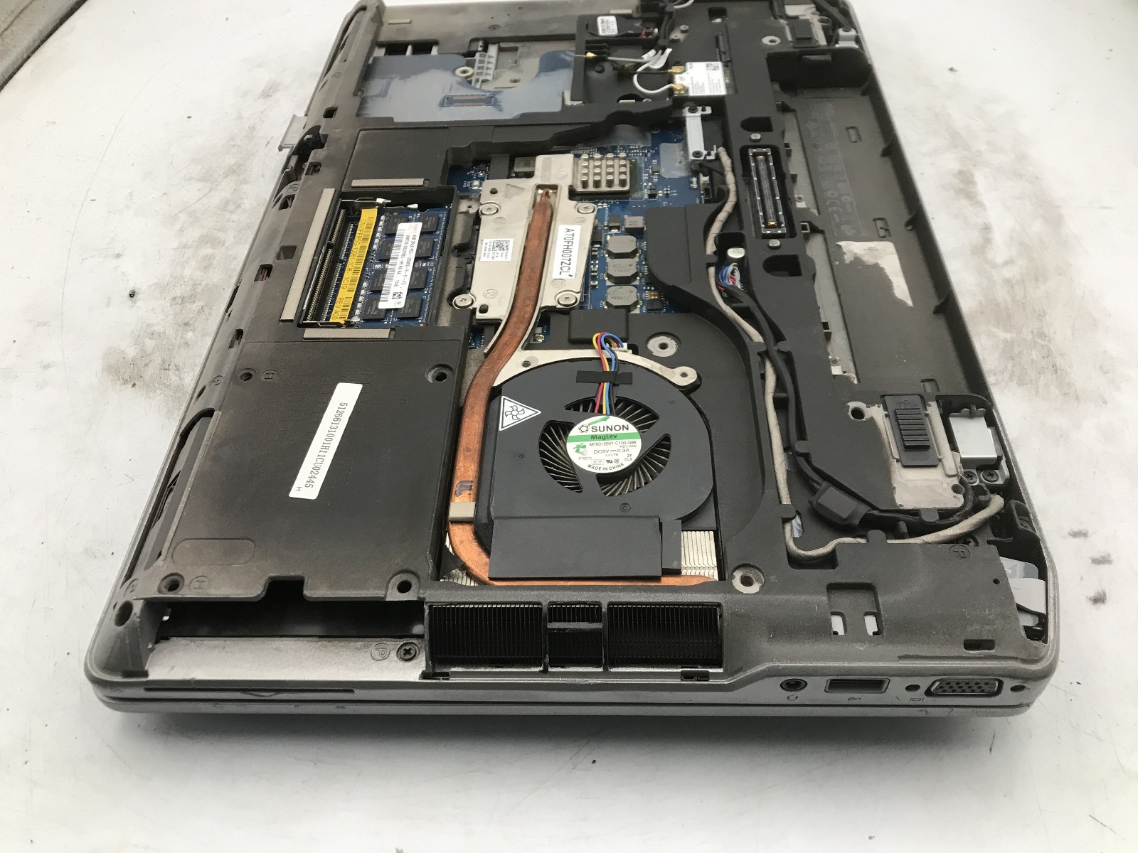DELL LATITUDE E6520 – BOOTS TO BIOS – INTEL I5 2520M – 4GB RAM – READ DESC – BB!