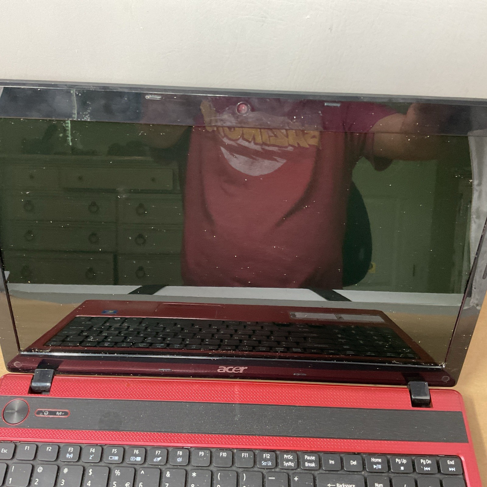 Acer Aspire 5253-BZ412 15.6″ Laptop Untested For Parts