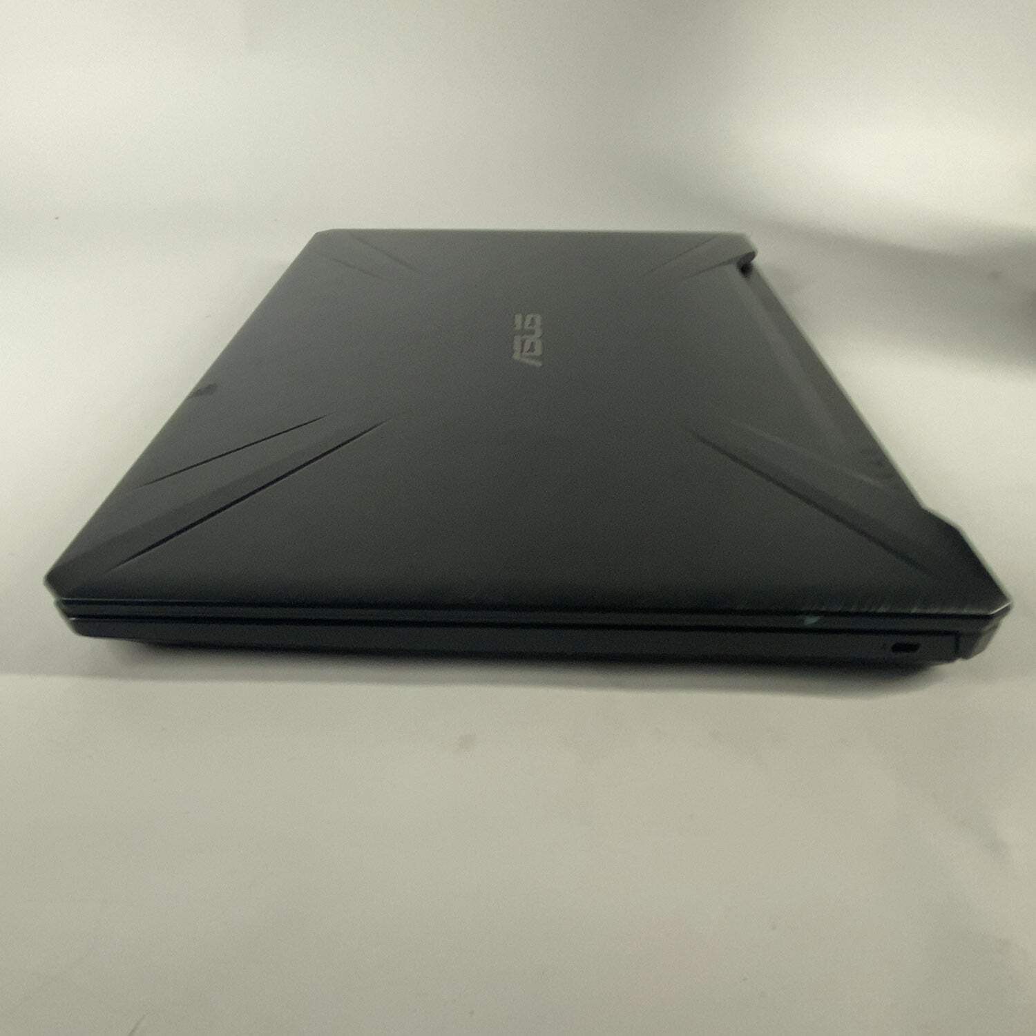 ASUS TUF GAMING LAPTOP FX505GT i7-9750H 2.6GHz 16GB RAM 512GB SSD GTX 1650 4GB