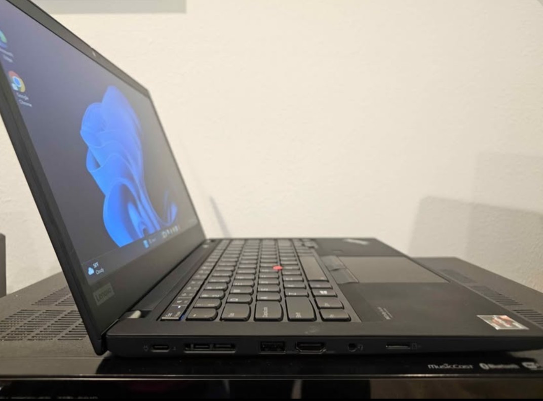 Lenovo ThinkPad T14 Gen2 14″ AMD Ryzen 5 PRO 5650U 2.3GHz 16GB / 256GB Excellent
