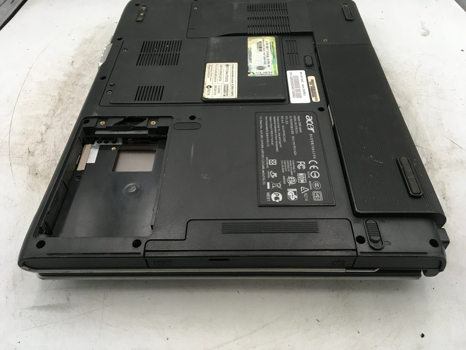 ACER ASPIRE 3000 ZL5 – BOOTS TO BIOS – AMD SEMPRON 3000 – 4GB RAM – READ DESC-BB