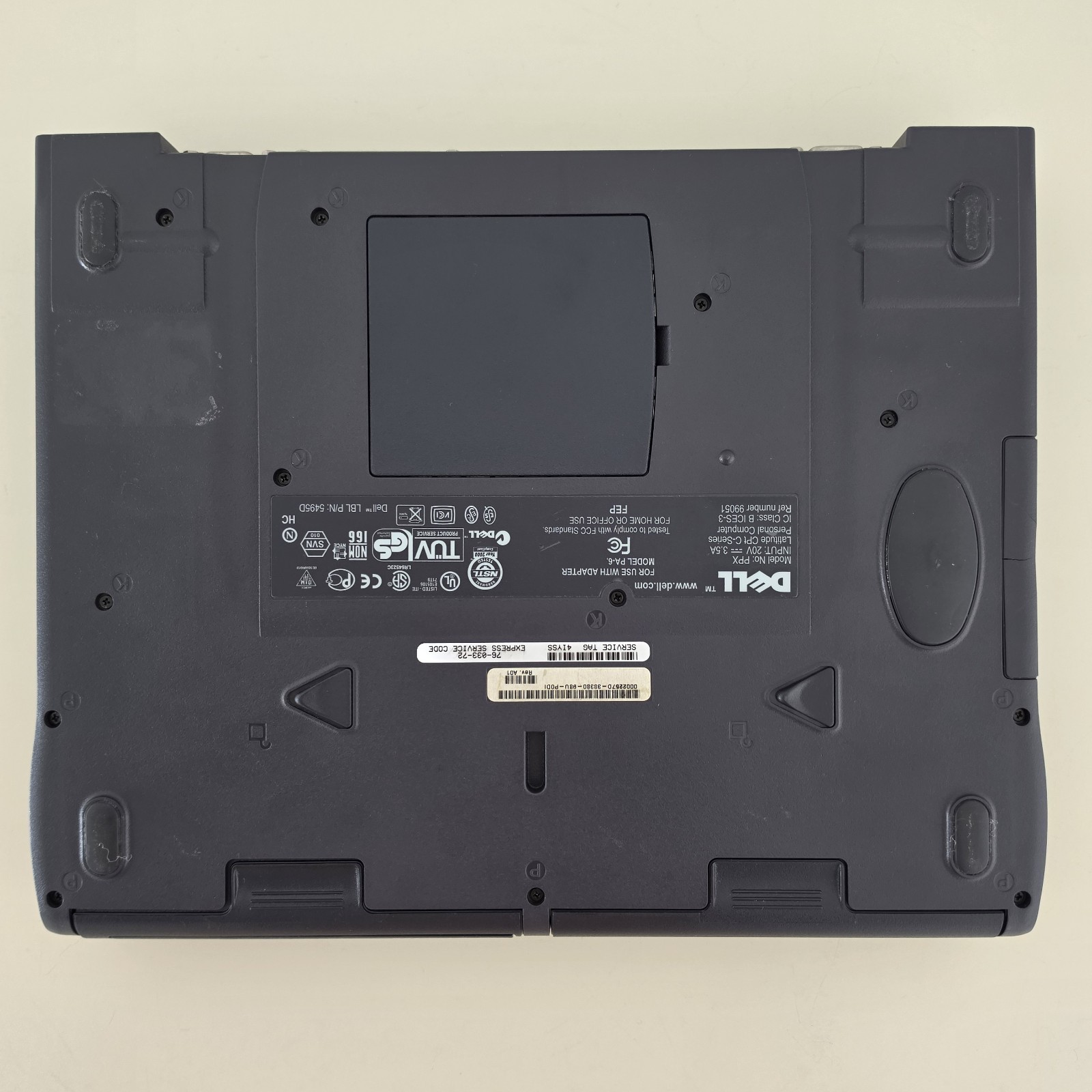 RETRO 14.1″ VINTAGE DELL Latitude CPt C4000GT Laptop – 64MB RAM – 4.86GB HDD