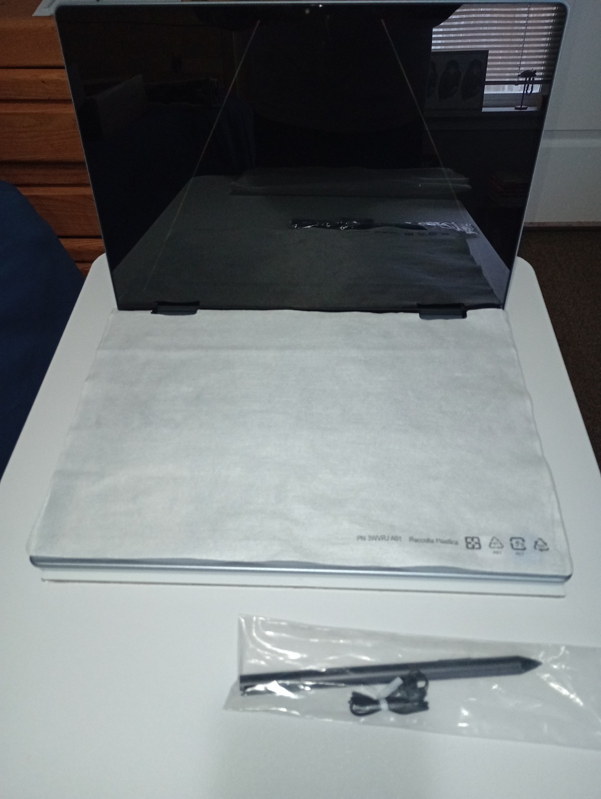 Dell Inspiron 14 7440 2-in-1 Intel Core i7 150U 32GB ram 1 tb storage 10 cores.