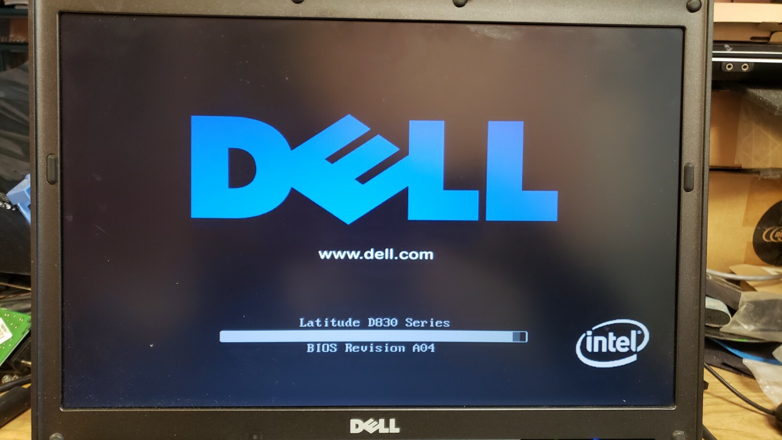 Dell Latitude D830 Intel 1.80Ghz/2.5GB/120GB HD/Nvidia/Wifi/Bluetooth/WinXPPro