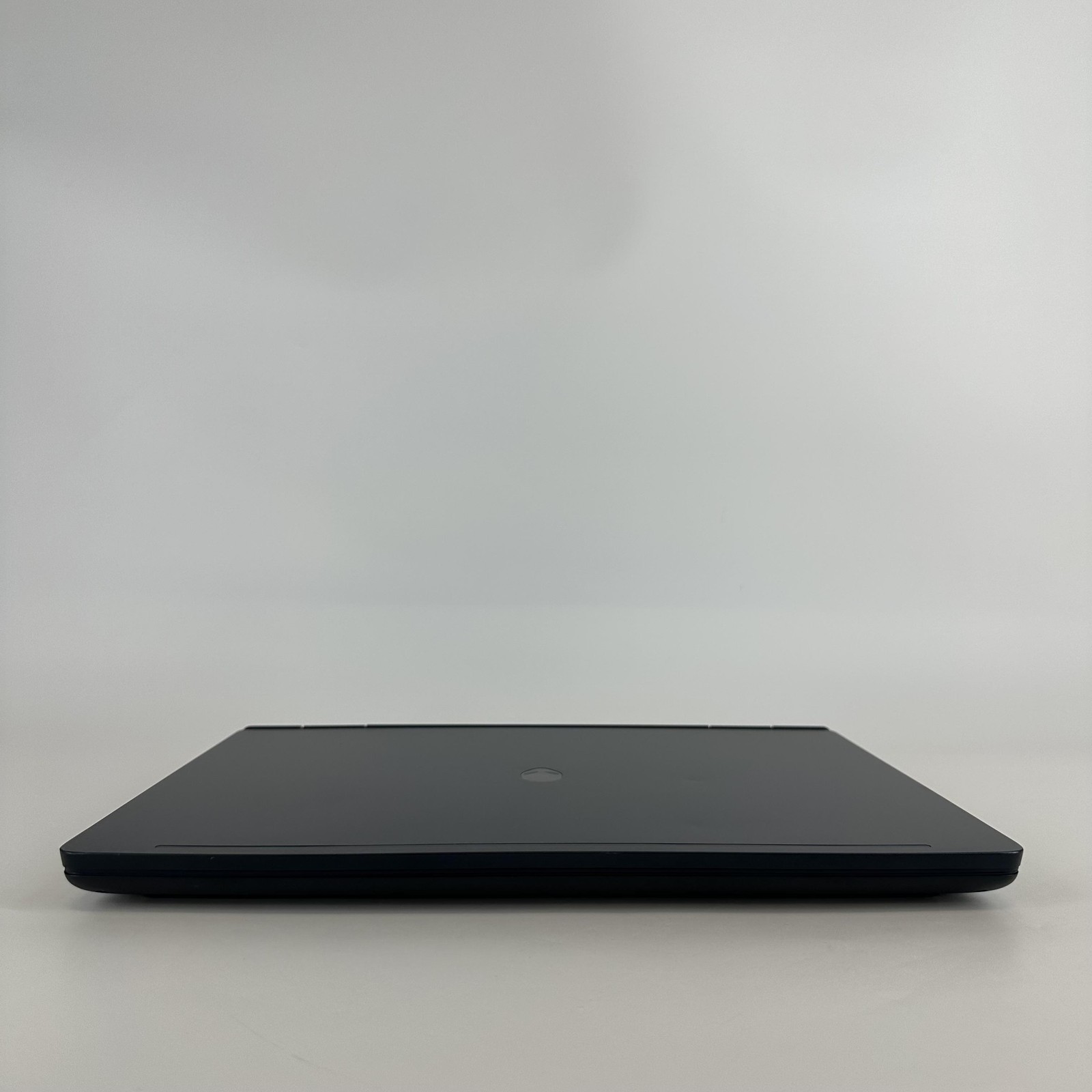 Dell Alienware 16X Aurora 240Hz QHD+ 2.7 GHz Ultra 9 275HX 32GB 1TB SSD RTX 5070