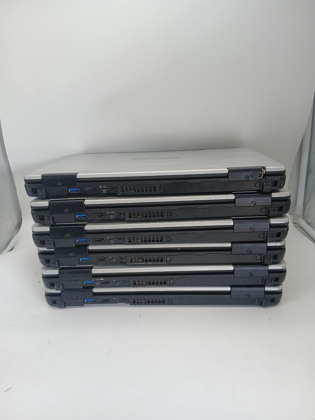 Panasonic ToughBook CF-54 14″ i5-5300U CPU 2.30Ghz 16GB RAM 256Gb SSD Win11 Pro