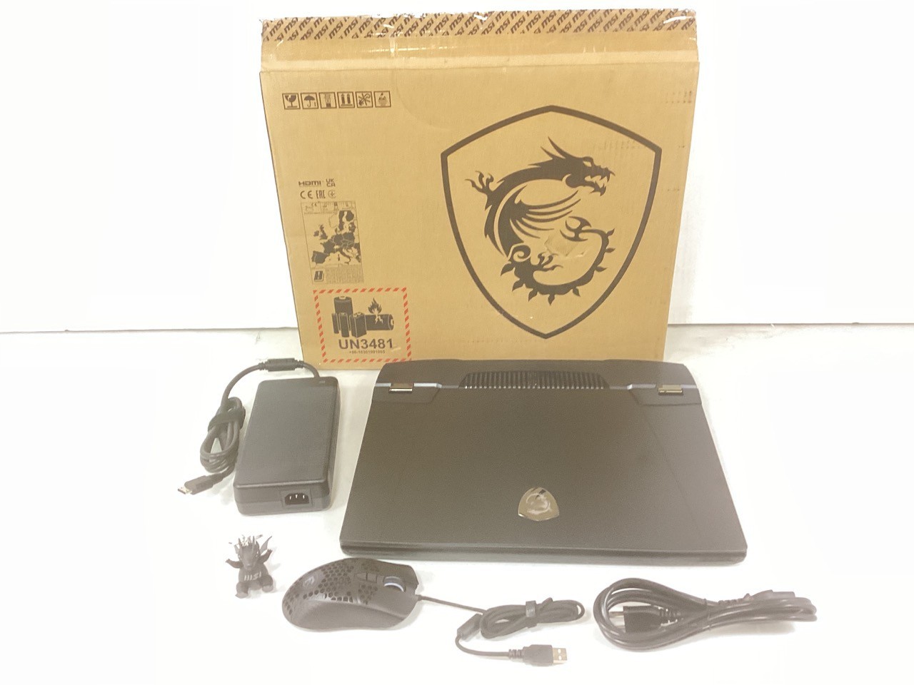 MSI Titan GT77HX 17.3″ 4K i9-13980HX 128GB 4TB RTX 4090 W11P – TITANGT7713042