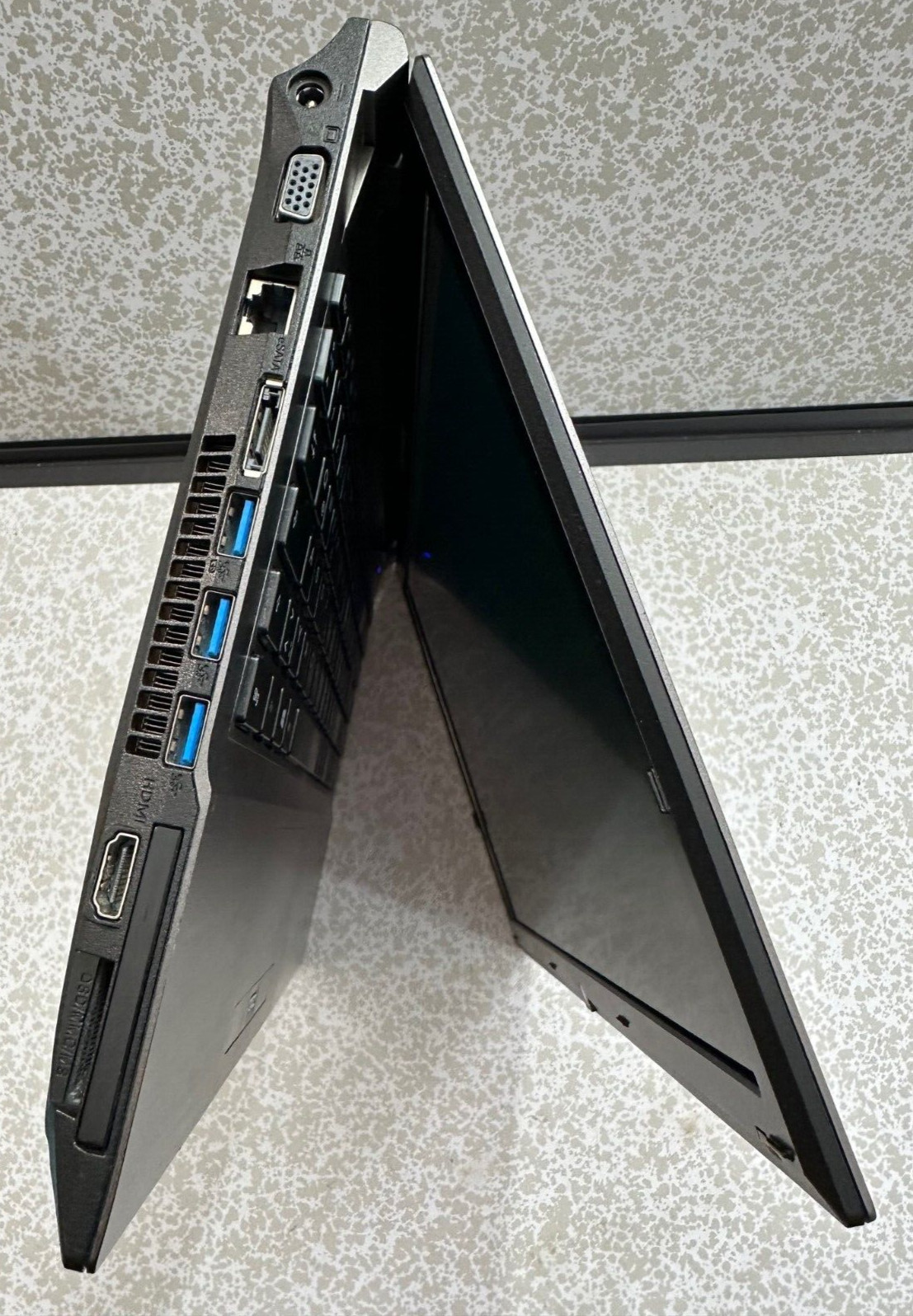 Proline Professional W25CEW Intel Core i3, 128GB SSD, 12GB RAM 15 inch Laptop